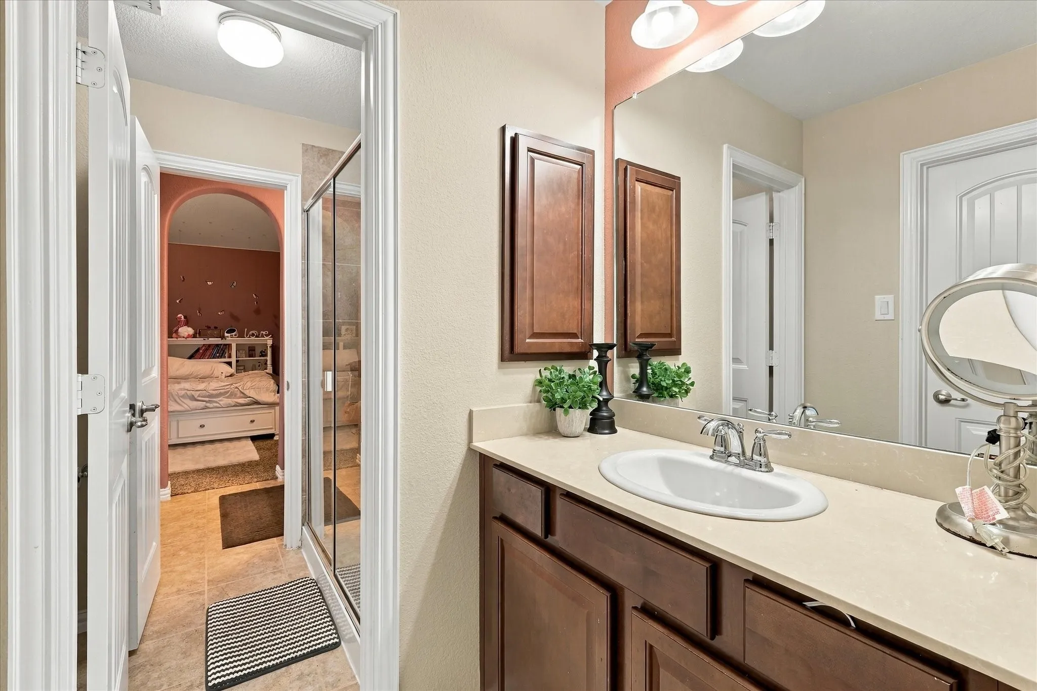 Single Family Residence For Sale in Denton County , 901 Hartford Court, Roanoke, Texas 76262, 4 Bedroom, 3 Bathroom, 2 Garage spaces, 4,075 Sqft, built in 2015, mls#21385687, Real Estate Agent in Roanoke, Homes For Sale in Denton county, Homes For Sale in Roanoke, Realtor in Roanoke Texas, Real Estate Brokerage Independent Realty Texas, Luminita Cordes Realtor