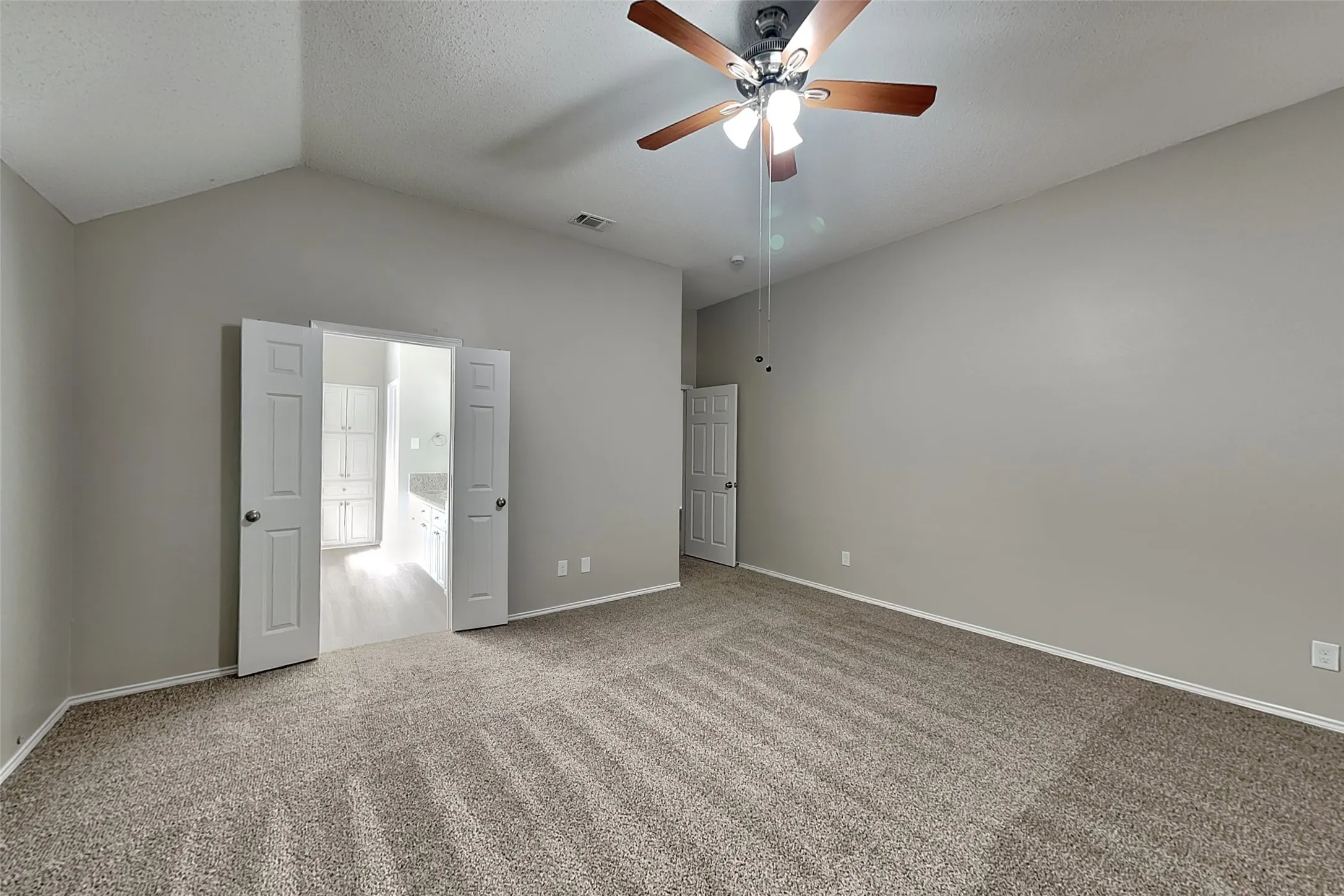 Single Family Residence For Rent in Tarrant County , 8908 Saranac Trail, Fort Worth, Texas 76118, 3 Bedroom, 2 Bathroom, 2 Garage spaces, 1,814 Sqft, built in 2001, mls#21397441, Real Estate Agent in Fort Worth, Homes For Rent in Tarrant county, Homes For Rent in Fort Worth, Realtor in Fort Worth Texas, Real Estate Brokerage Independent Realty Texas, Luminita Cordes Realtor