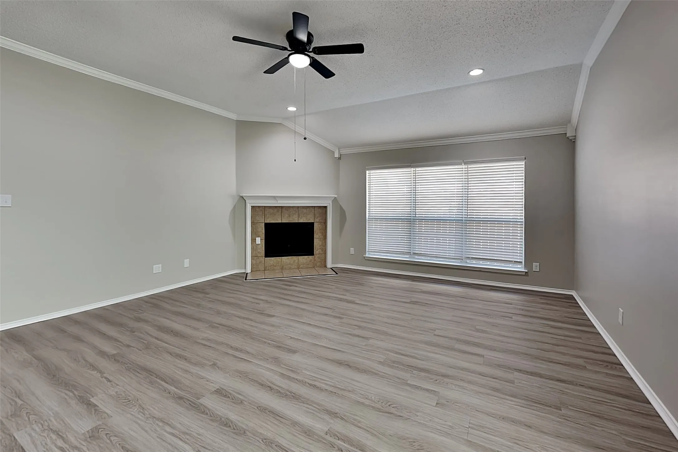 Single Family Residence For Rent in Tarrant County , 8908 Saranac Trail, Fort Worth, Texas 76118, 3 Bedroom, 2 Bathroom, 2 Garage spaces, 1,814 Sqft, built in 2001, mls#21397441, Real Estate Agent in Fort Worth, Homes For Rent in Tarrant county, Homes For Rent in Fort Worth, Realtor in Fort Worth Texas, Real Estate Brokerage Independent Realty Texas, Luminita Cordes Realtor