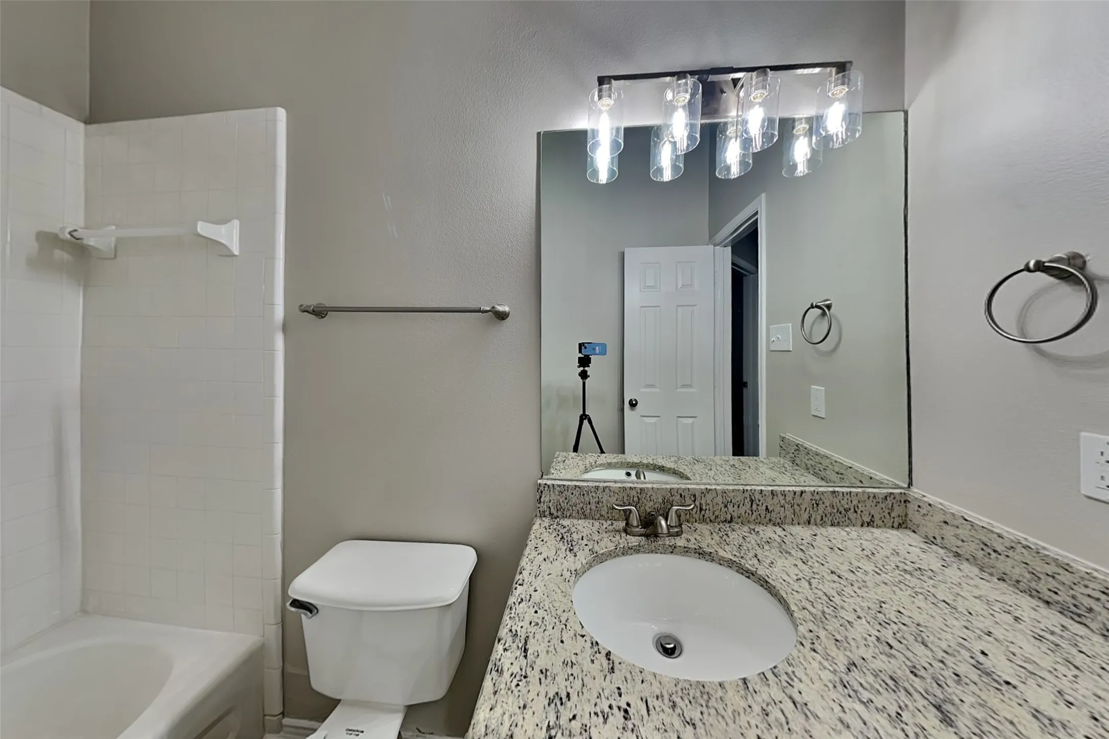 Single Family Residence For Rent in Tarrant County , 8908 Saranac Trail, Fort Worth, Texas 76118, 3 Bedroom, 2 Bathroom, 2 Garage spaces, 1,814 Sqft, built in 2001, mls#21397441, Real Estate Agent in Fort Worth, Homes For Rent in Tarrant county, Homes For Rent in Fort Worth, Realtor in Fort Worth Texas, Real Estate Brokerage Independent Realty Texas, Luminita Cordes Realtor