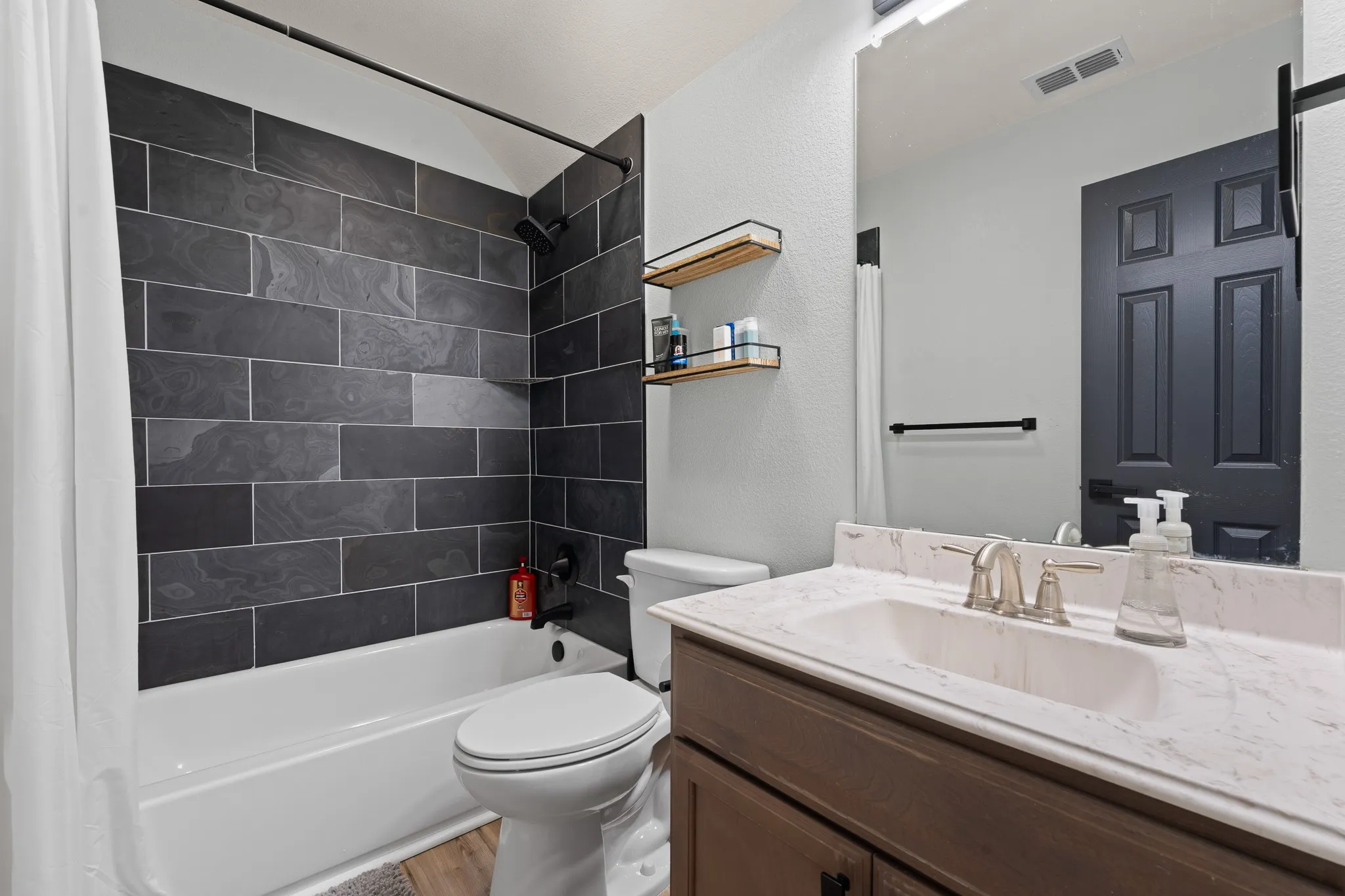 Upstairs full bath