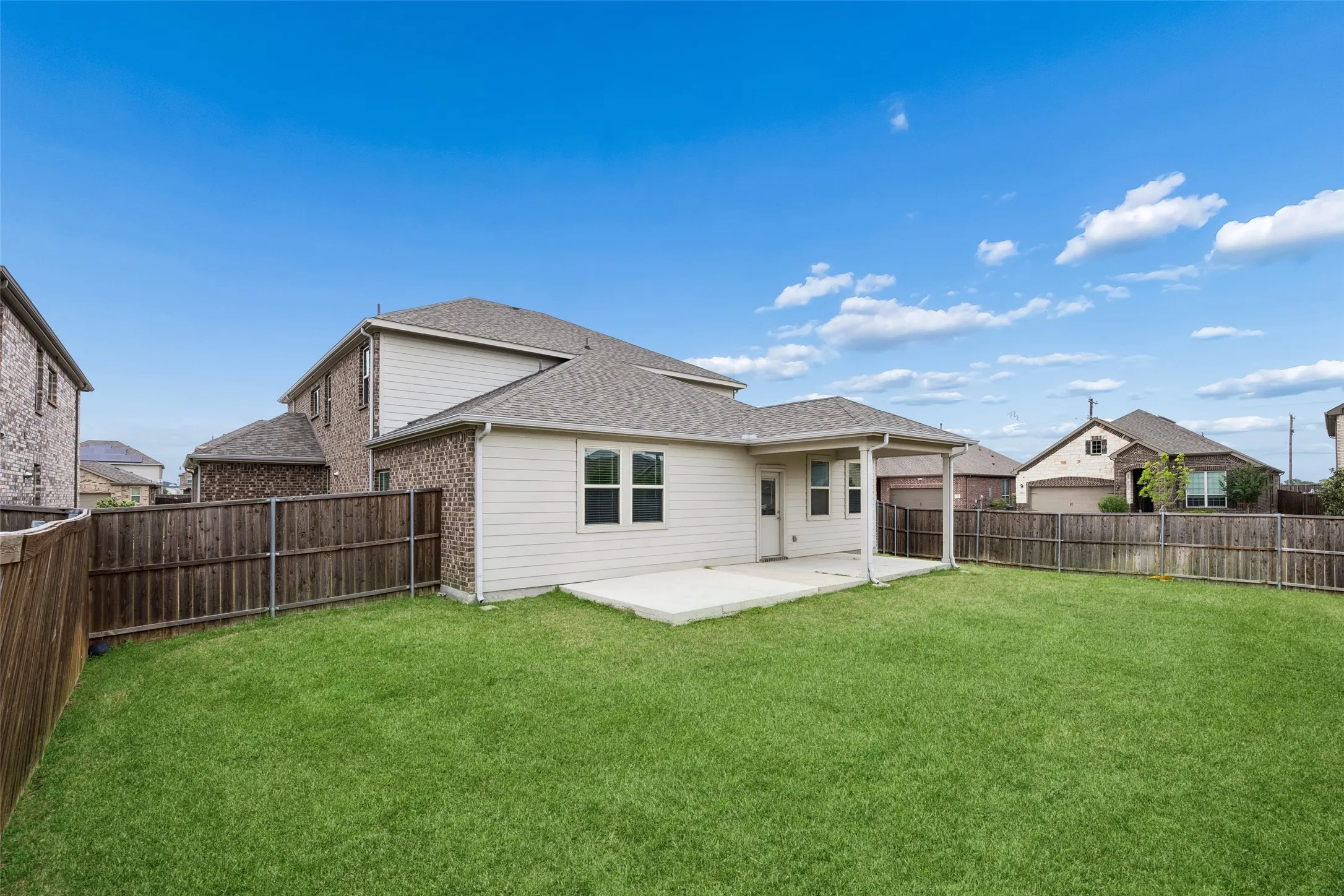 Single Family Residence For Sale in Denton County , 1940 Tomahawk Trail, Aubrey, Texas 76227, 4 Bedroom, 4 Bathroom, 3 Garage spaces, 3,502 Sqft, built in 2020, mls#21397136, Real Estate Agent in Aubrey, Homes For Sale in Denton county, Homes For Sale in Aubrey, Realtor in Aubrey Texas, Real Estate Brokerage Independent Realty Texas, Luminita Cordes Realtor