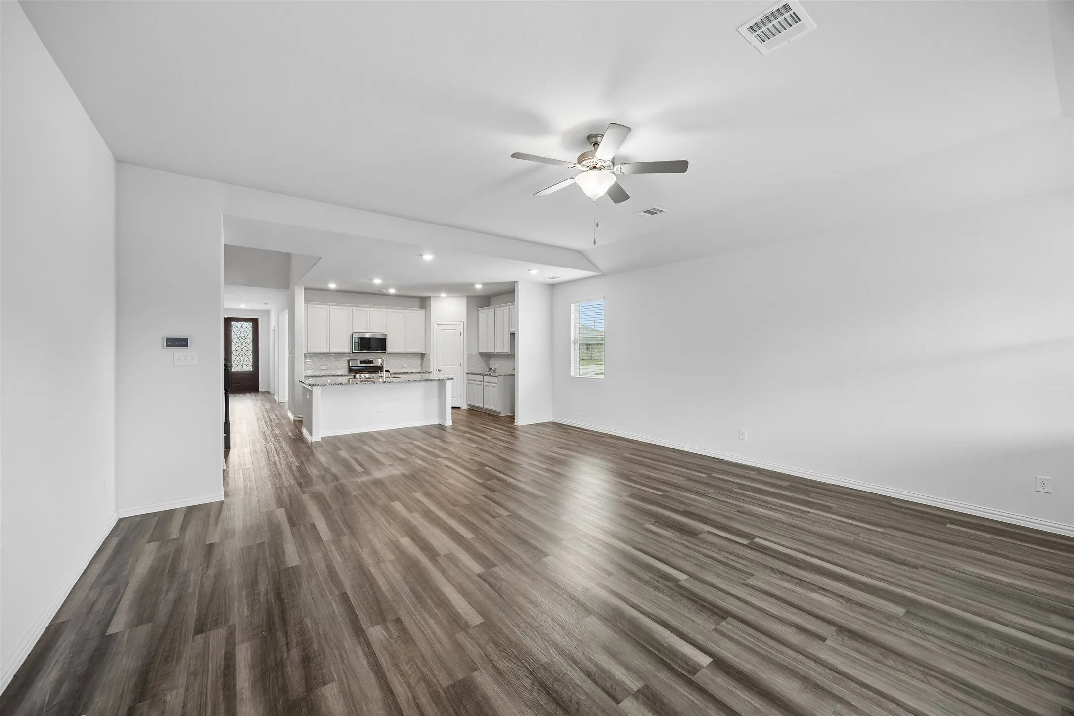 Single Family Residence For Sale in Denton County , 1940 Tomahawk Trail, Aubrey, Texas 76227, 4 Bedroom, 4 Bathroom, 3 Garage spaces, 3,502 Sqft, built in 2020, mls#21397136, Real Estate Agent in Aubrey, Homes For Sale in Denton county, Homes For Sale in Aubrey, Realtor in Aubrey Texas, Real Estate Brokerage Independent Realty Texas, Luminita Cordes Realtor