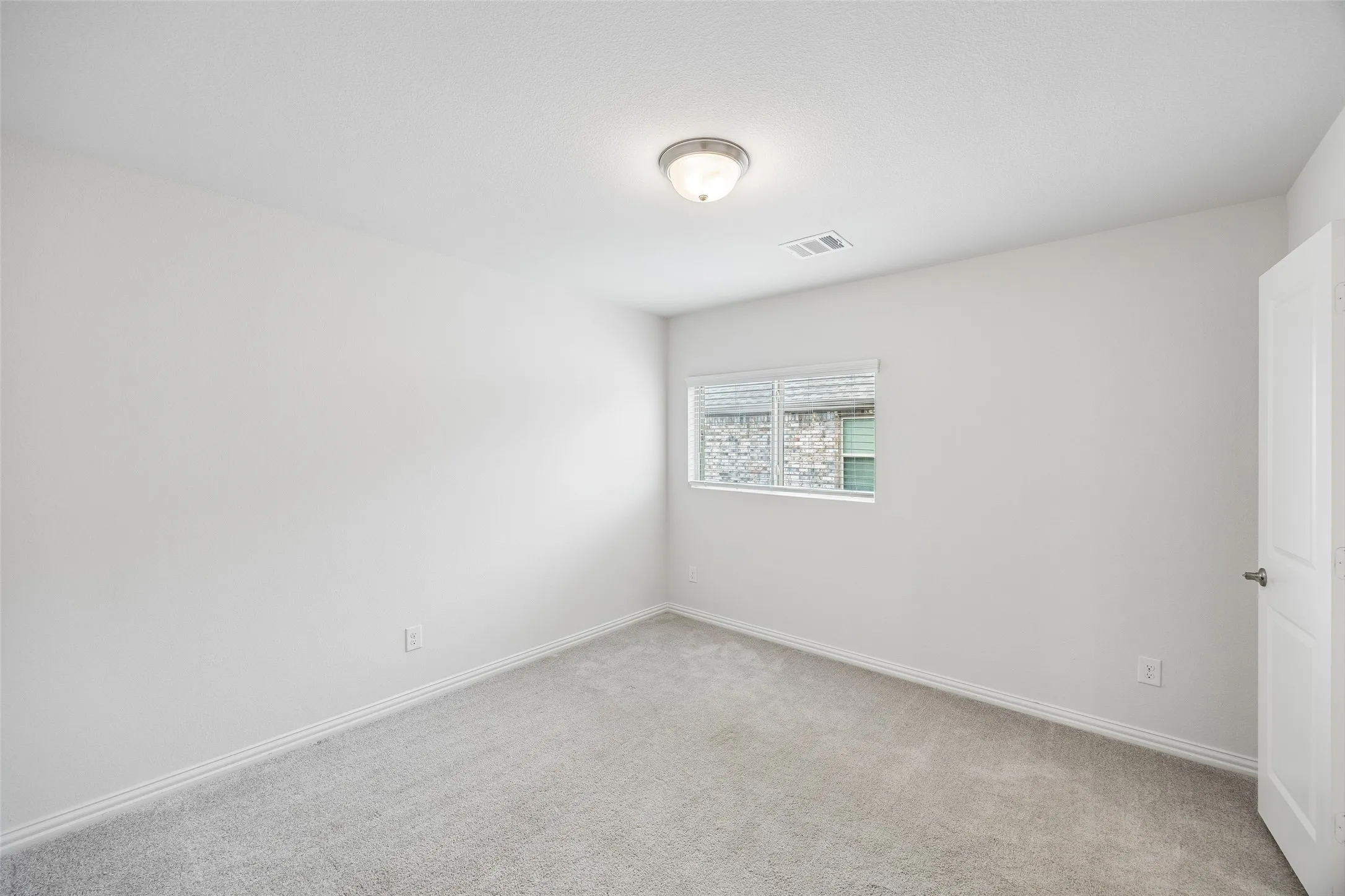 Single Family Residence For Sale in Denton County , 1940 Tomahawk Trail, Aubrey, Texas 76227, 4 Bedroom, 4 Bathroom, 3 Garage spaces, 3,502 Sqft, built in 2020, mls#21397136, Real Estate Agent in Aubrey, Homes For Sale in Denton county, Homes For Sale in Aubrey, Realtor in Aubrey Texas, Real Estate Brokerage Independent Realty Texas, Luminita Cordes Realtor