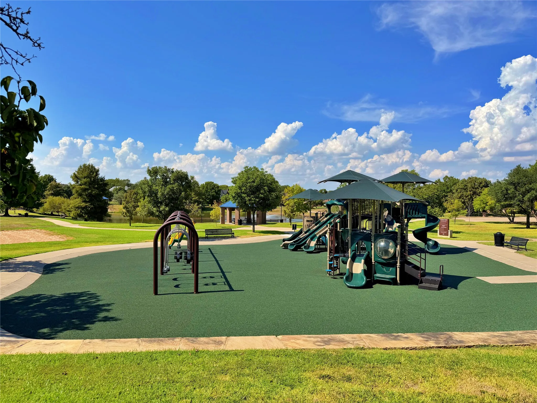 Single Family Residence For Sale in Tarrant County , 6606 Carriage Drive, Colleyville, Texas 76034, 5 Bedroom, 4 Bathroom, 2 Garage spaces, 3,683 Sqft, built in 1993, mls#21386356, Real Estate Agent in Colleyville, Homes For Sale in Tarrant county, Homes For Sale in Colleyville, Realtor in Colleyville Texas, Real Estate Brokerage Independent Realty Texas, Luminita Cordes Realtor