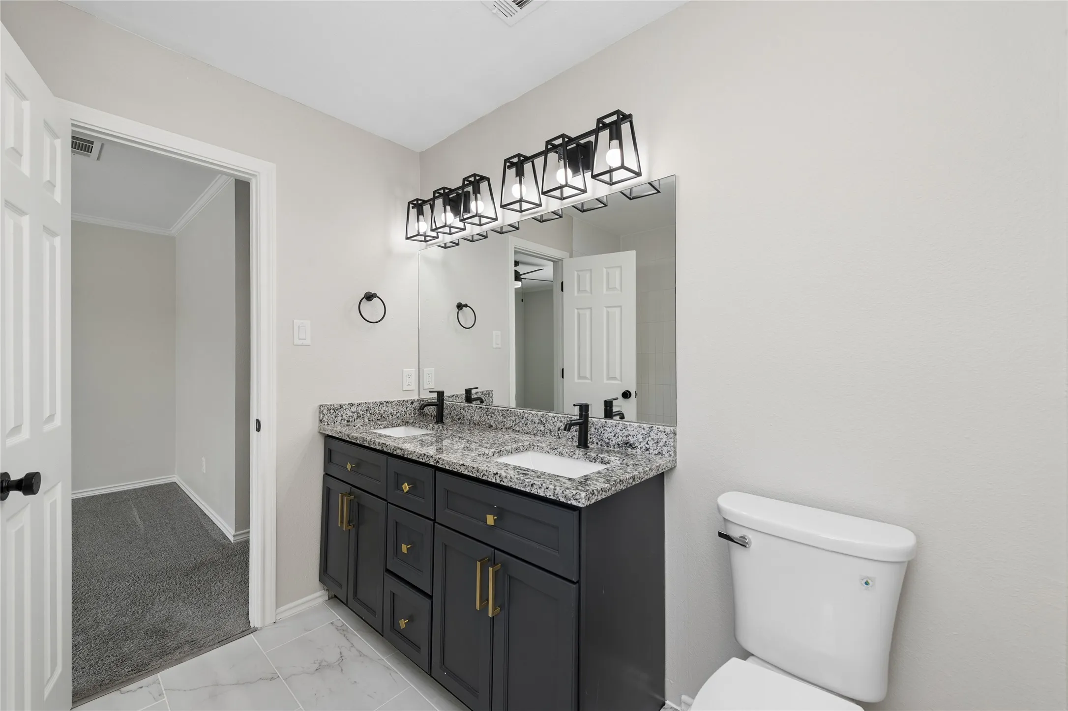 Single Family Residence For Sale in Tarrant County , 6606 Carriage Drive, Colleyville, Texas 76034, 5 Bedroom, 4 Bathroom, 2 Garage spaces, 3,683 Sqft, built in 1993, mls#21386356, Real Estate Agent in Colleyville, Homes For Sale in Tarrant county, Homes For Sale in Colleyville, Realtor in Colleyville Texas, Real Estate Brokerage Independent Realty Texas, Luminita Cordes Realtor
