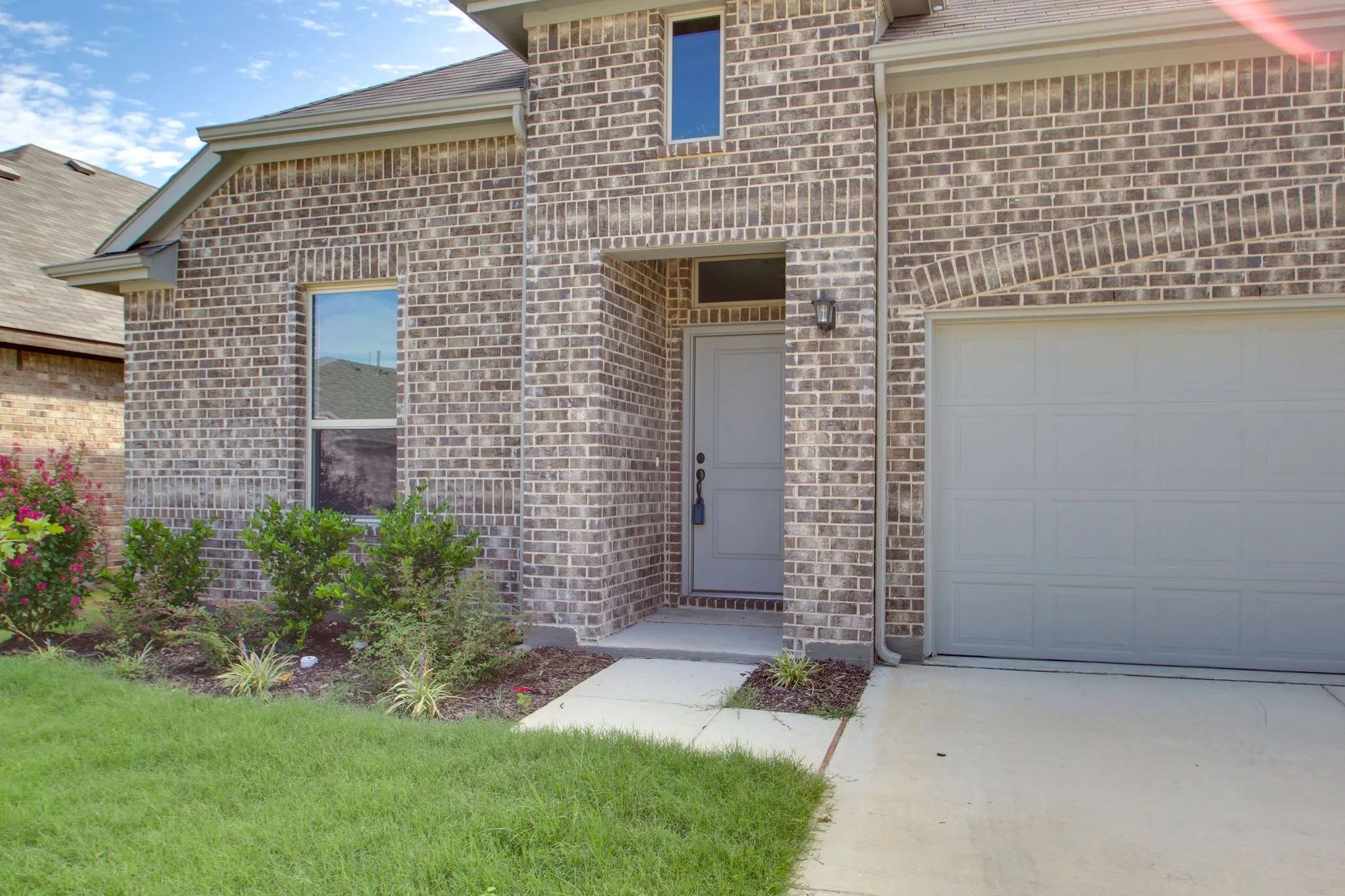 Single Family Residence For Rent in Tarrant County , 7612 Spring Drive, Watauga, Texas 76148, 4 Bedroom, 3 Bathroom, 2 Garage spaces, 2,698 Sqft, built in 2018, mls#21397458, Real Estate Agent in Watauga, Homes For Rent in Tarrant county, Homes For Rent in Watauga, Realtor in Watauga Texas, Real Estate Brokerage Independent Realty Texas, Luminita Cordes Realtor