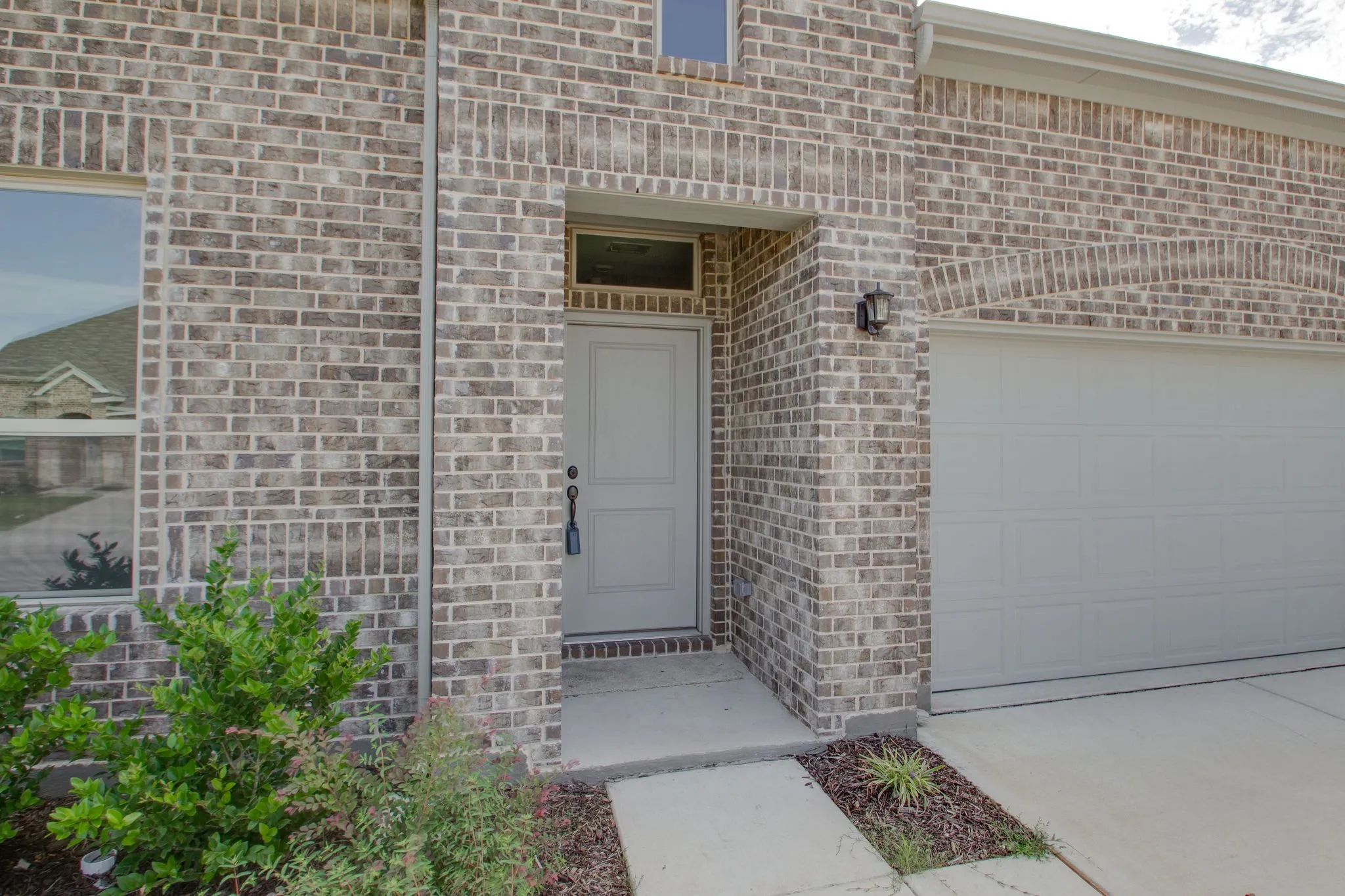 Single Family Residence For Rent in Tarrant County , 7612 Spring Drive, Watauga, Texas 76148, 4 Bedroom, 3 Bathroom, 2 Garage spaces, 2,698 Sqft, built in 2018, mls#21397458, Real Estate Agent in Watauga, Homes For Rent in Tarrant county, Homes For Rent in Watauga, Realtor in Watauga Texas, Real Estate Brokerage Independent Realty Texas, Luminita Cordes Realtor