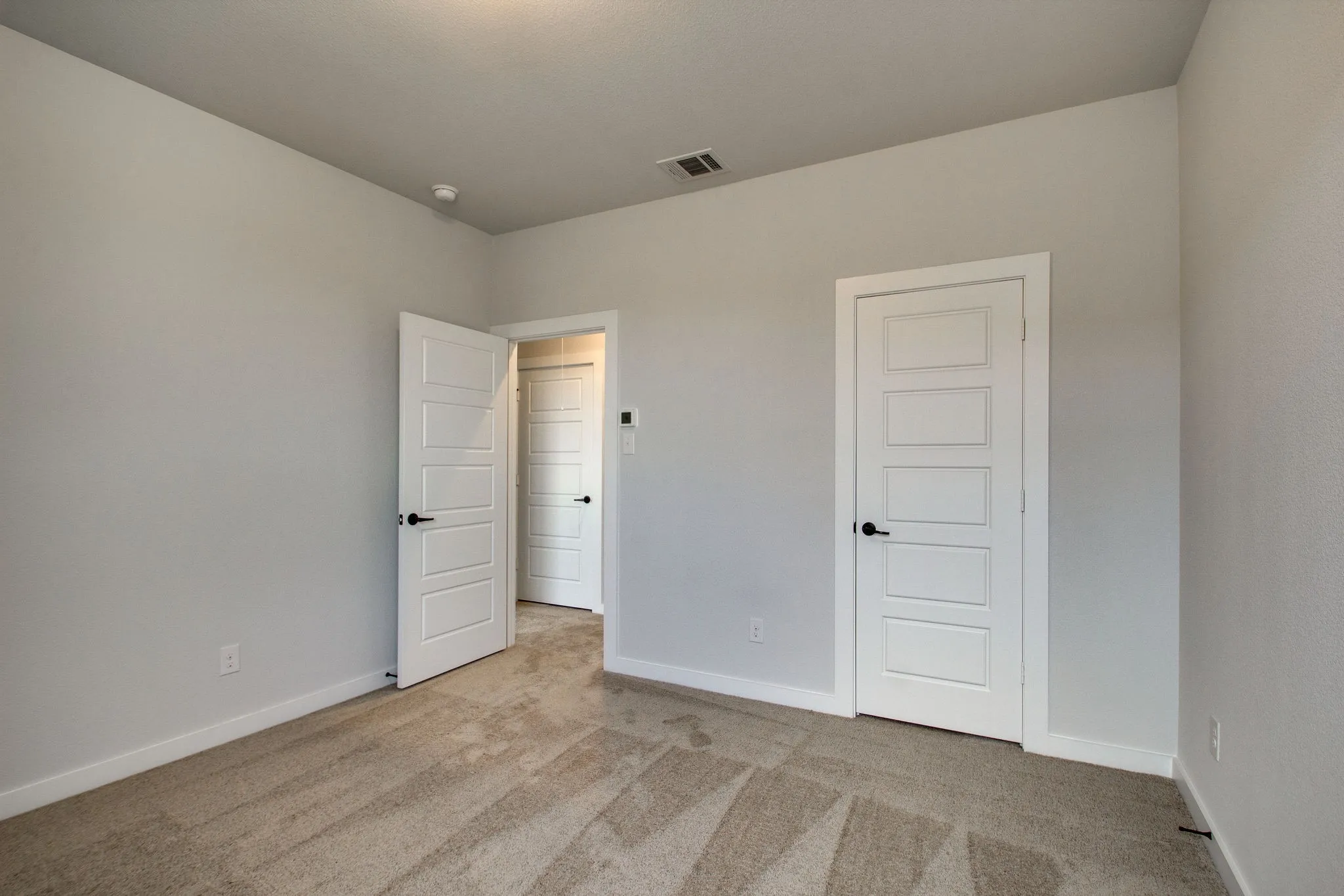 Single Family Residence For Rent in Tarrant County , 7612 Spring Drive, Watauga, Texas 76148, 4 Bedroom, 3 Bathroom, 2 Garage spaces, 2,698 Sqft, built in 2018, mls#21397458, Real Estate Agent in Watauga, Homes For Rent in Tarrant county, Homes For Rent in Watauga, Realtor in Watauga Texas, Real Estate Brokerage Independent Realty Texas, Luminita Cordes Realtor