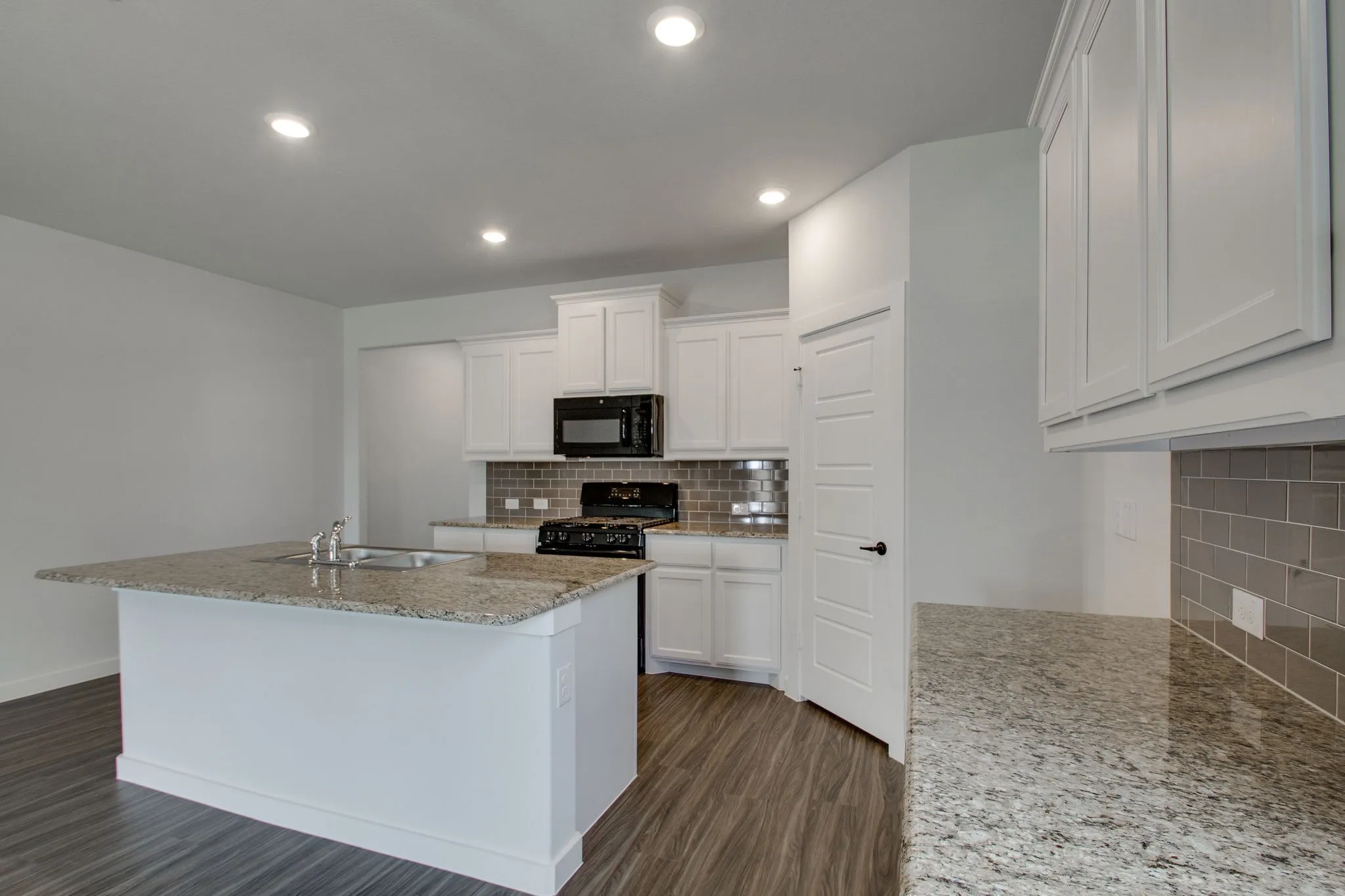 Single Family Residence For Rent in Tarrant County , 7612 Spring Drive, Watauga, Texas 76148, 4 Bedroom, 3 Bathroom, 2 Garage spaces, 2,698 Sqft, built in 2018, mls#21397458, Real Estate Agent in Watauga, Homes For Rent in Tarrant county, Homes For Rent in Watauga, Realtor in Watauga Texas, Real Estate Brokerage Independent Realty Texas, Luminita Cordes Realtor