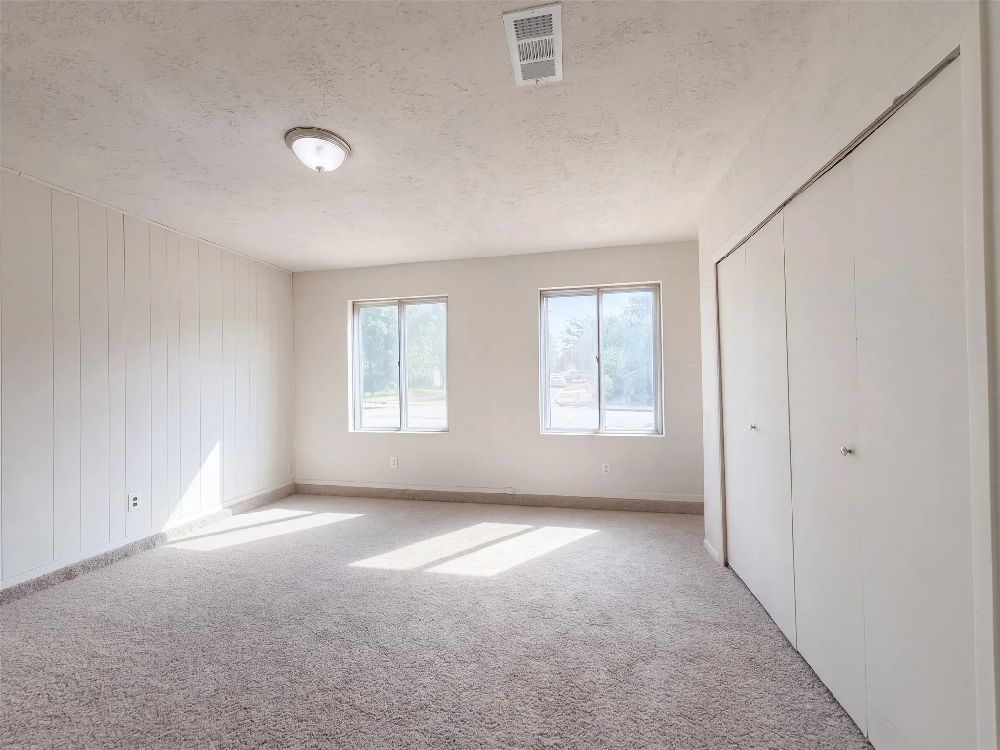 Single Family Residence For Sale in Tarrant County , 2610 Fallcreek Street, Arlington, Texas 76014, 3 Bedroom, 2 Bathroom, Garage spaces, 1,582 Sqft, built in 1974, mls#21396938, Real Estate Agent in Arlington, Homes For Sale in Tarrant county, Homes For Sale in Arlington, Realtor in Arlington Texas, Real Estate Brokerage Independent Realty Texas, Luminita Cordes Realtor
