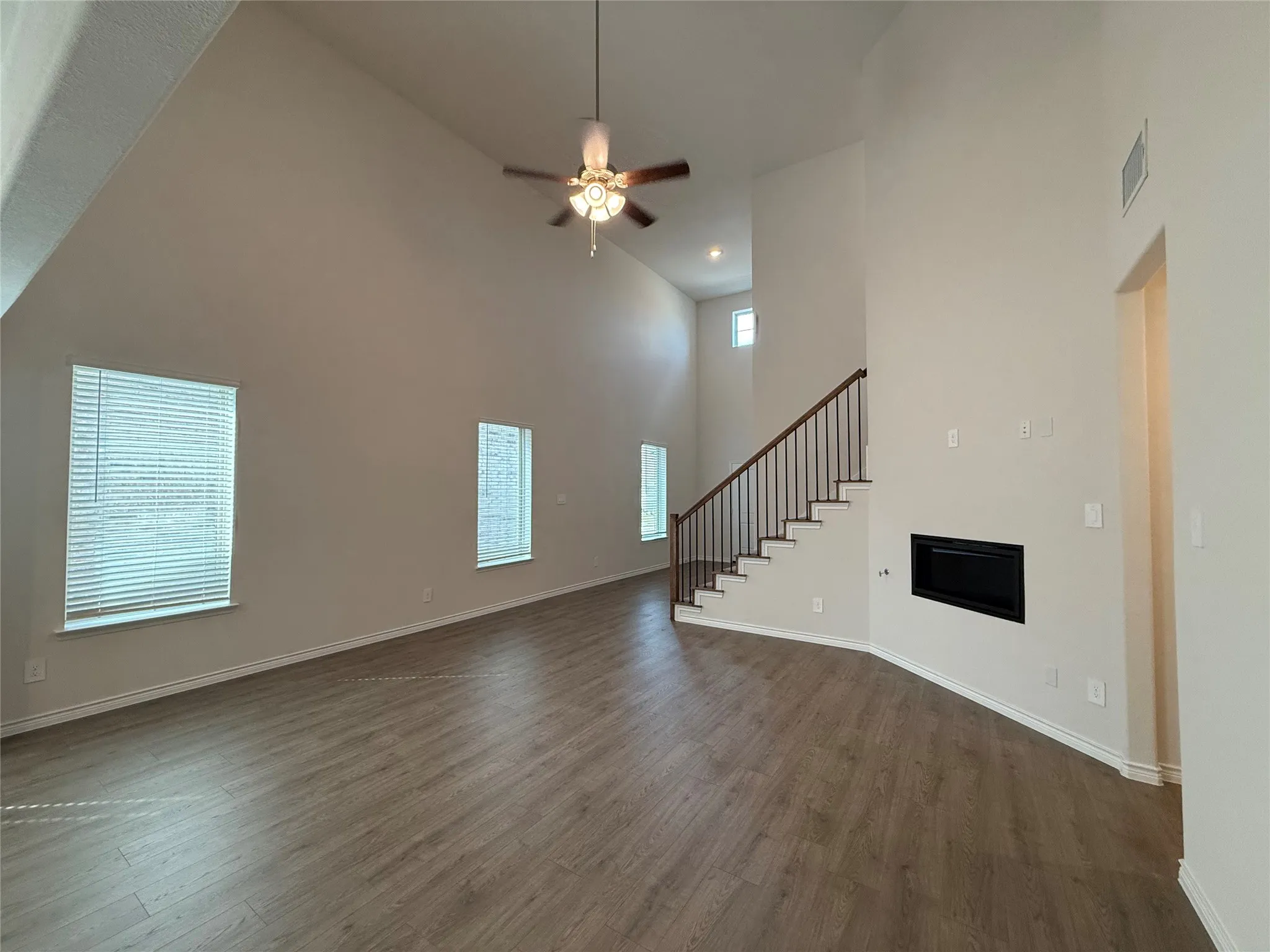 Single Family Residence For Rent in Collin County , 2033 Crockett Way, Anna, Texas 75409, 4 Bedroom, 3 Bathroom, 2 Garage spaces, 2,418 Sqft, built in 2026, mls#21397002, Real Estate Agent in Anna, Homes For Rent in Collin county, Homes For Rent in Anna, Realtor in Anna Texas, Real Estate Brokerage Independent Realty Texas, Luminita Cordes Realtor