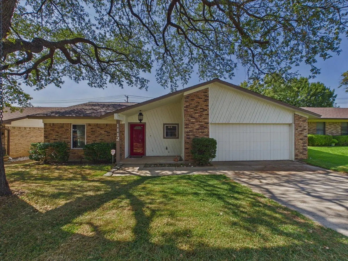 Single Family Residence For Rent