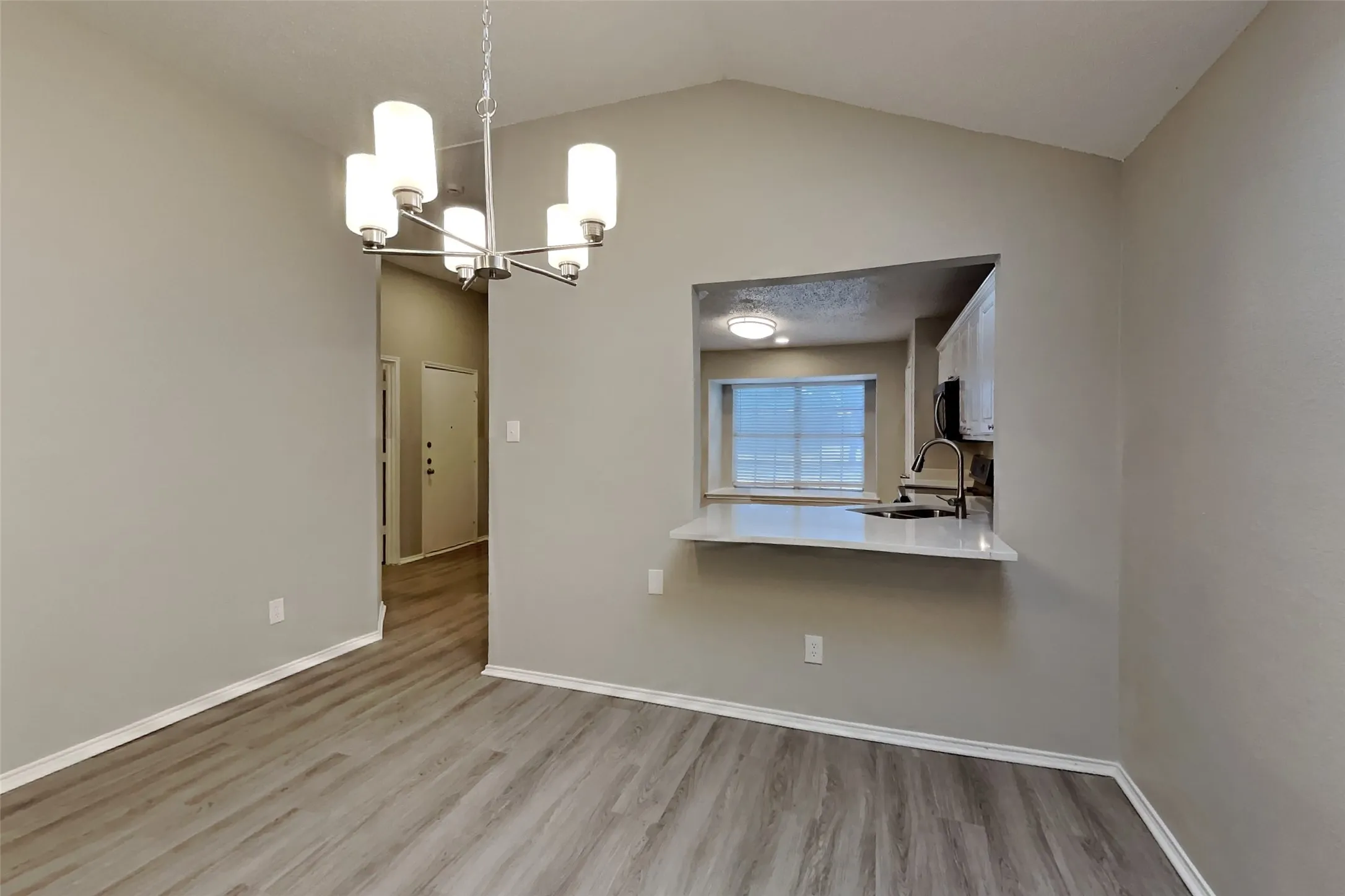 Single Family Residence For Rent in Tarrant County , 5615 Alicante Drive, Arlington, Texas 76017, 3 Bedroom, 2 Bathroom, 2 Garage spaces, 1,484 Sqft, built in 1998, mls#21397468, Real Estate Agent in Arlington, Homes For Rent in Tarrant county, Homes For Rent in Arlington, Realtor in Arlington Texas, Real Estate Brokerage Independent Realty Texas, Luminita Cordes Realtor