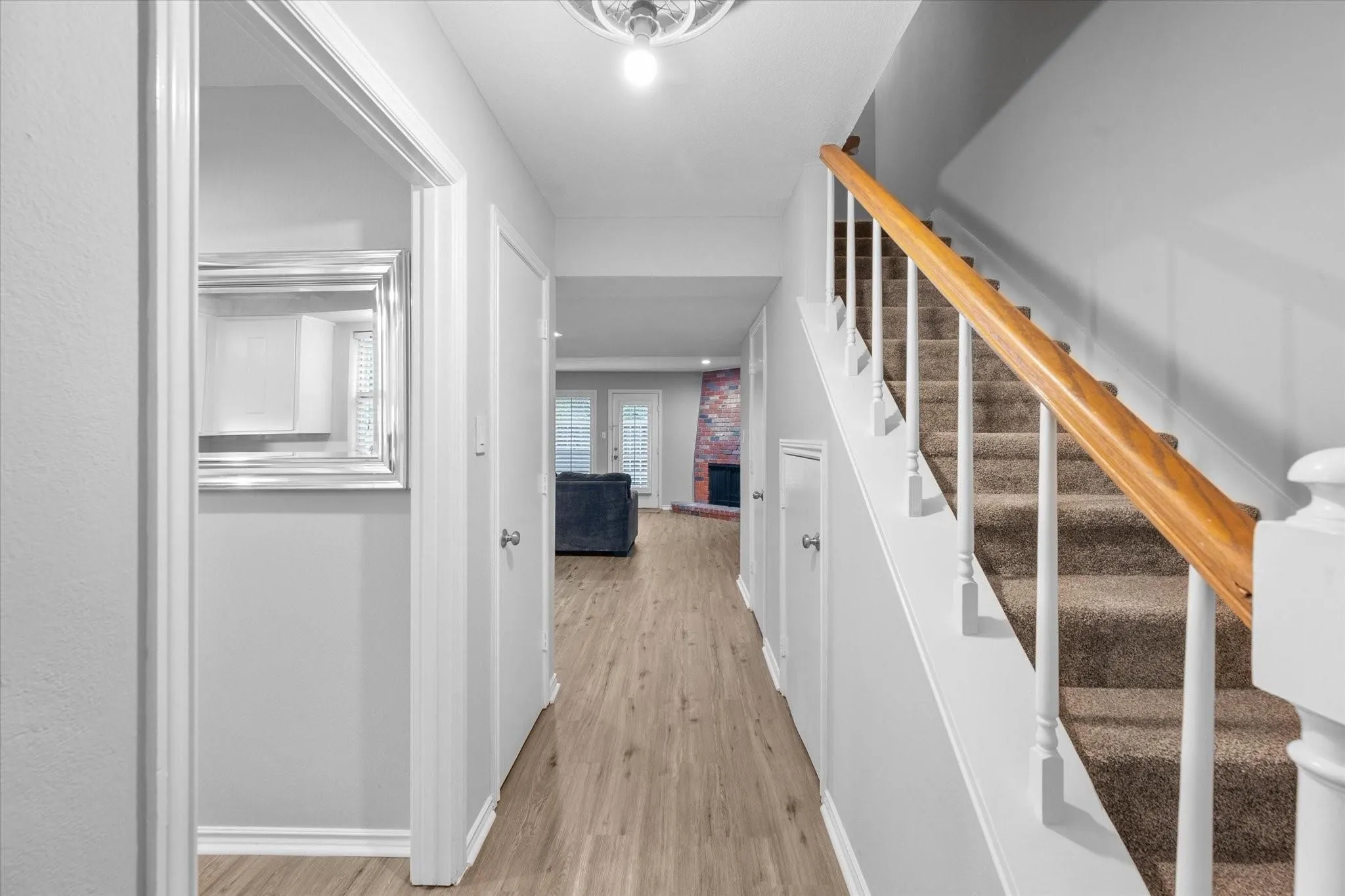 Townhouse For Rent in Tarrant County , 1095 Roaring Springs Road, Fort Worth, Texas 76114, 2 Bedroom, 2 Bathroom, Garage spaces, 1,156 Sqft, built in 1970, mls#21397473, Real Estate Agent in Fort Worth, Homes For Rent in Tarrant county, Homes For Rent in Fort Worth, Realtor in Fort Worth Texas, Real Estate Brokerage Independent Realty Texas, Luminita Cordes Realtor