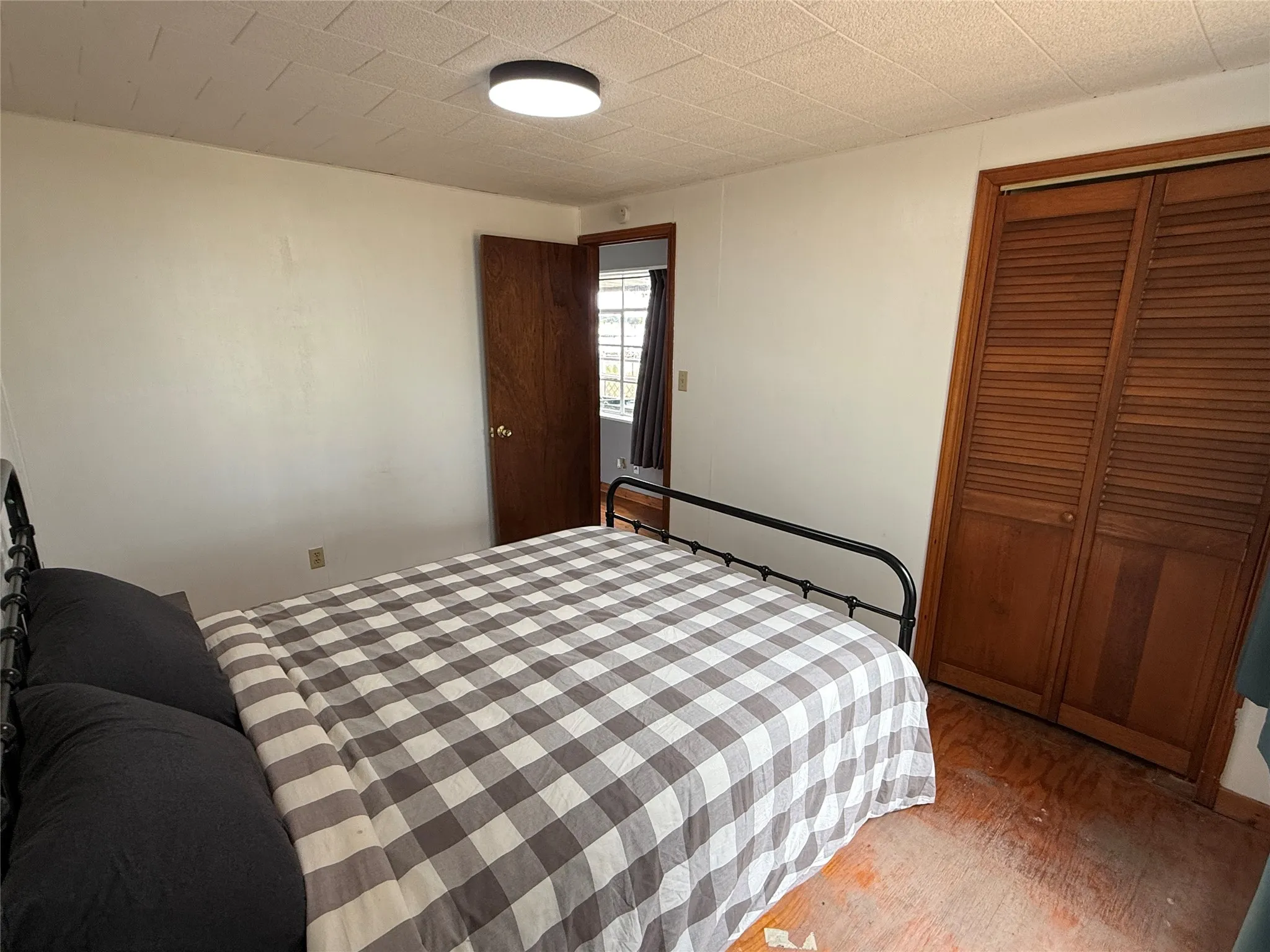 Single Family Residence For Sale in Brown County , 3460 Bounding Main Drive, May, Texas 76857, 2 Bedroom, 1 Bathroom, Garage spaces, 1,062 Sqft, built in 1992, mls#21397500, Real Estate Agent in May, Homes For Sale in Brown county, Homes For Sale in May, Realtor in May Texas, Real Estate Brokerage Independent Realty Texas, Luminita Cordes Realtor