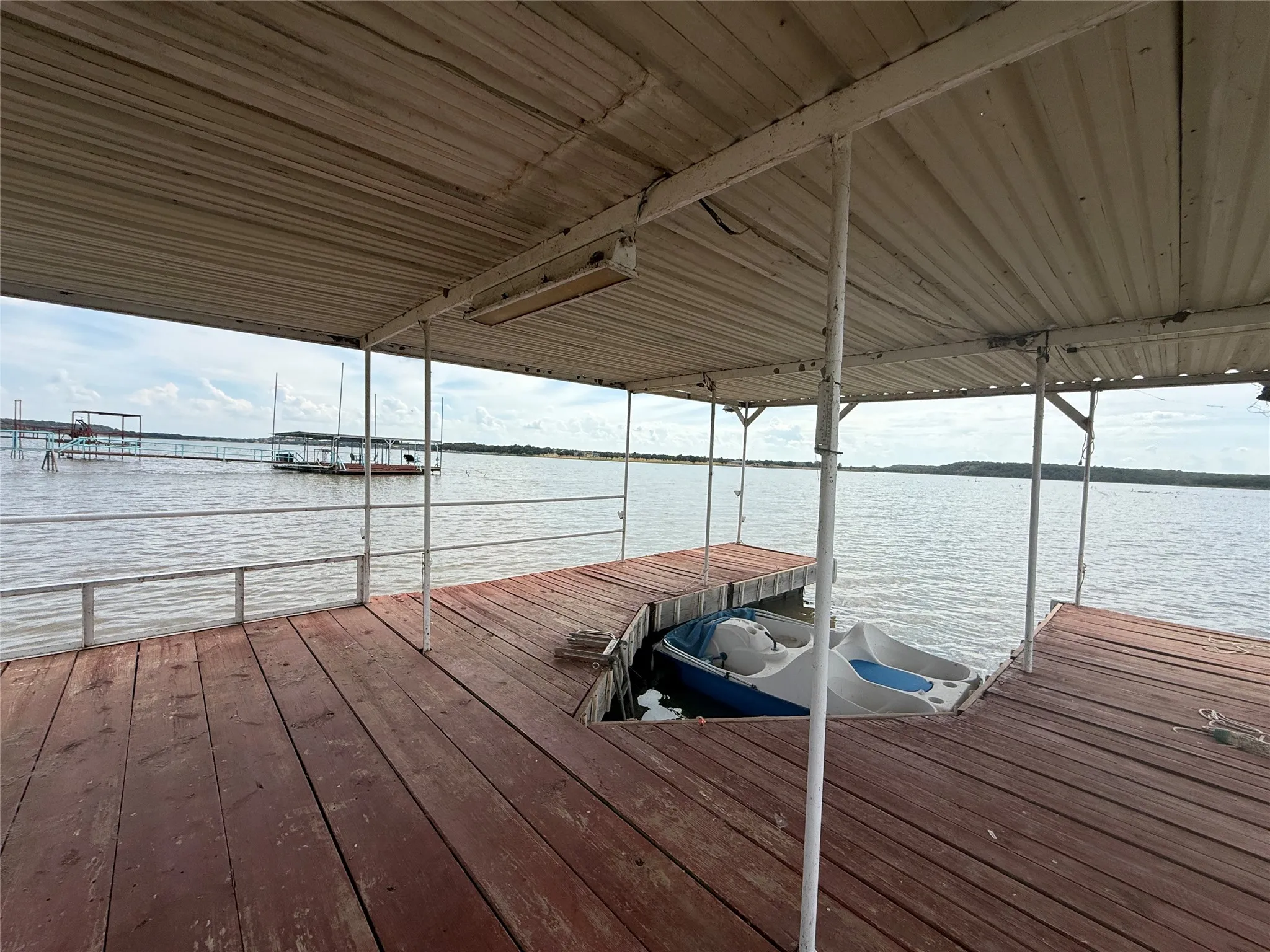 Single Family Residence For Sale in Brown County , 3460 Bounding Main Drive, May, Texas 76857, 2 Bedroom, 1 Bathroom, Garage spaces, 1,062 Sqft, built in 1992, mls#21397500, Real Estate Agent in May, Homes For Sale in Brown county, Homes For Sale in May, Realtor in May Texas, Real Estate Brokerage Independent Realty Texas, Luminita Cordes Realtor
