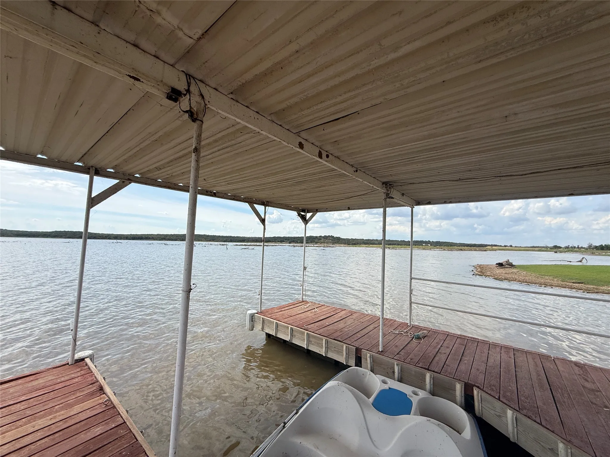 Single Family Residence For Sale in Brown County , 3460 Bounding Main Drive, May, Texas 76857, 2 Bedroom, 1 Bathroom, Garage spaces, 1,062 Sqft, built in 1992, mls#21397500, Real Estate Agent in May, Homes For Sale in Brown county, Homes For Sale in May, Realtor in May Texas, Real Estate Brokerage Independent Realty Texas, Luminita Cordes Realtor