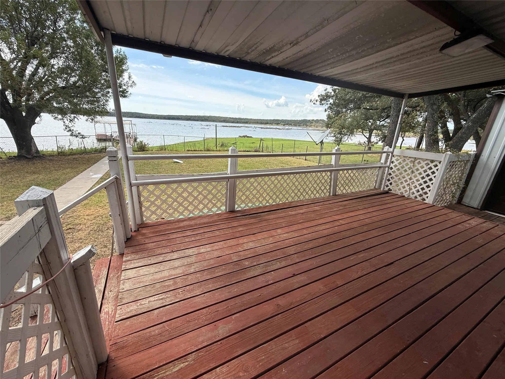 Single Family Residence For Sale in Brown County , 3460 Bounding Main Drive, May, Texas 76857, 2 Bedroom, 1 Bathroom, Garage spaces, 1,062 Sqft, built in 1992, mls#21397500, Real Estate Agent in May, Homes For Sale in Brown county, Homes For Sale in May, Realtor in May Texas, Real Estate Brokerage Independent Realty Texas, Luminita Cordes Realtor
