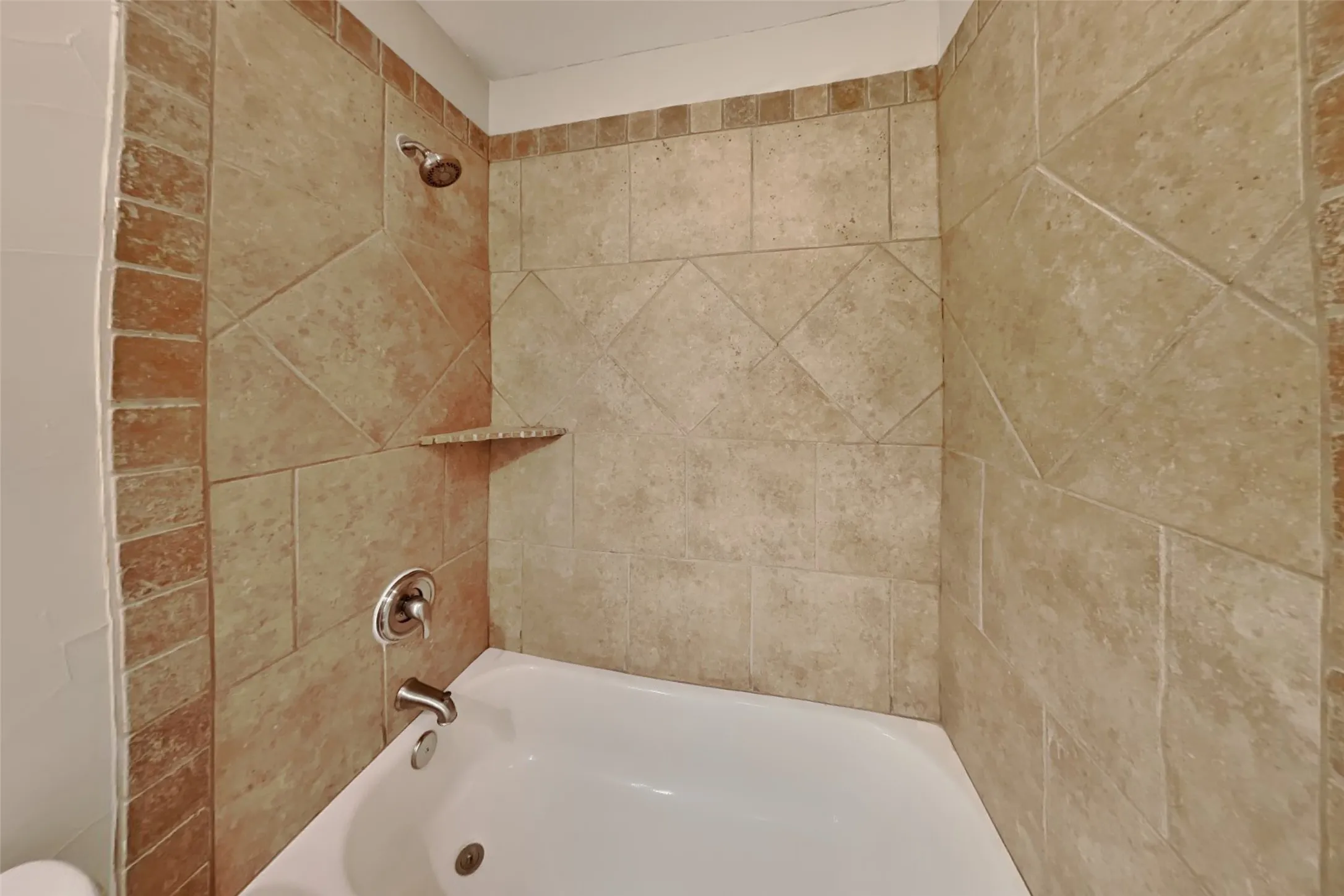 Single Family Residence For Rent in Tarrant County , 4945 Wild Oats Drive, Fort Worth, Texas 76179, 3 Bedroom, 2 Bathroom, 2 Garage spaces, 1,546 Sqft, built in 2010, mls#21397493, Real Estate Agent in Fort Worth, Homes For Rent in Tarrant county, Homes For Rent in Fort Worth, Realtor in Fort Worth Texas, Real Estate Brokerage Independent Realty Texas, Luminita Cordes Realtor