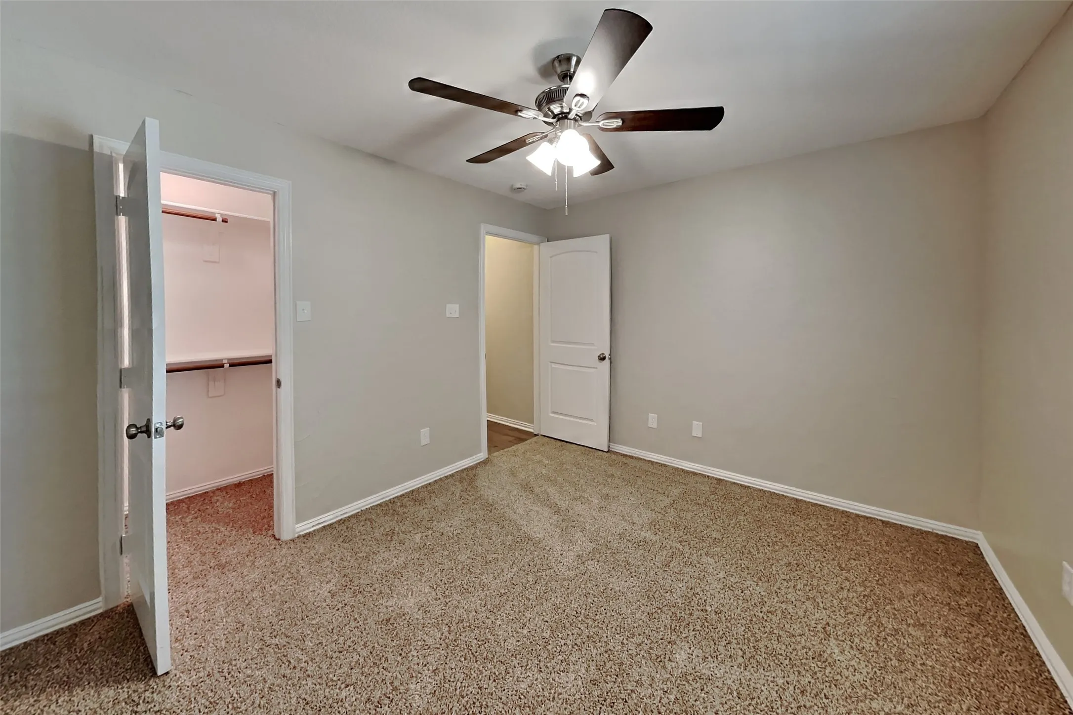 Single Family Residence For Rent in Tarrant County , 4945 Wild Oats Drive, Fort Worth, Texas 76179, 3 Bedroom, 2 Bathroom, 2 Garage spaces, 1,546 Sqft, built in 2010, mls#21397493, Real Estate Agent in Fort Worth, Homes For Rent in Tarrant county, Homes For Rent in Fort Worth, Realtor in Fort Worth Texas, Real Estate Brokerage Independent Realty Texas, Luminita Cordes Realtor