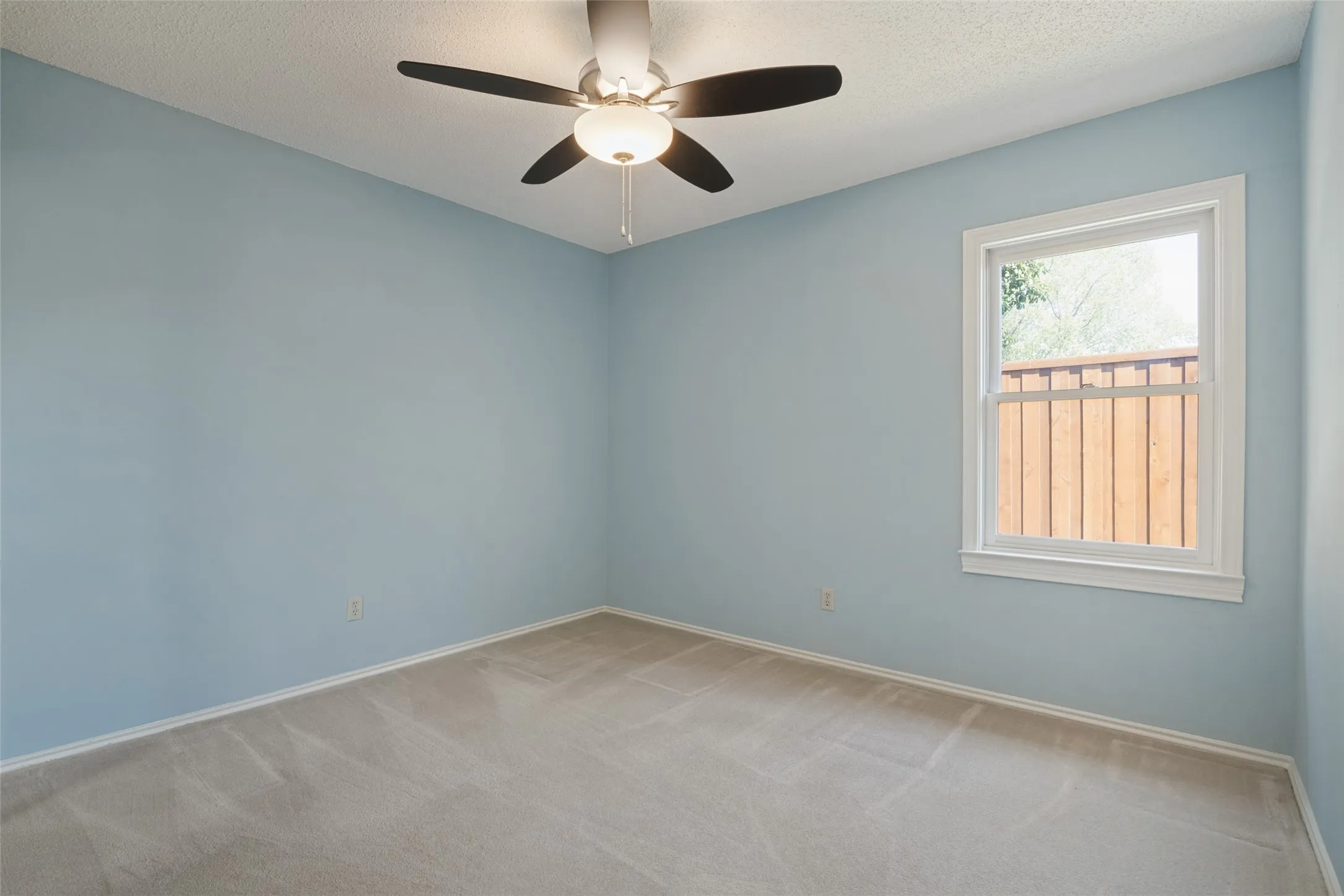 Single Family Residence For Sale in Collin County , 3801 Suffolk Lane, Plano, Texas 75023, 3 Bedroom, 2 Bathroom, 2 Garage spaces, 1,604 Sqft, built in 1988, mls#21397508, Real Estate Agent in Plano, Homes For Sale in Collin county, Homes For Sale in Plano, Realtor in Plano Texas, Real Estate Brokerage Independent Realty Texas, Luminita Cordes Realtor