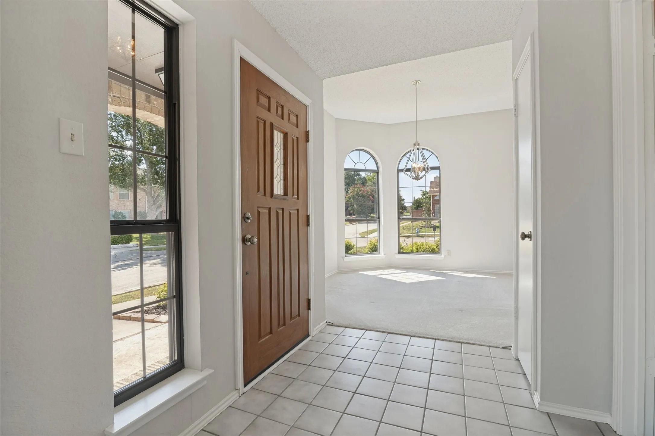 Single Family Residence For Sale in Collin County , 3801 Suffolk Lane, Plano, Texas 75023, 3 Bedroom, 2 Bathroom, 2 Garage spaces, 1,604 Sqft, built in 1988, mls#21397508, Real Estate Agent in Plano, Homes For Sale in Collin county, Homes For Sale in Plano, Realtor in Plano Texas, Real Estate Brokerage Independent Realty Texas, Luminita Cordes Realtor