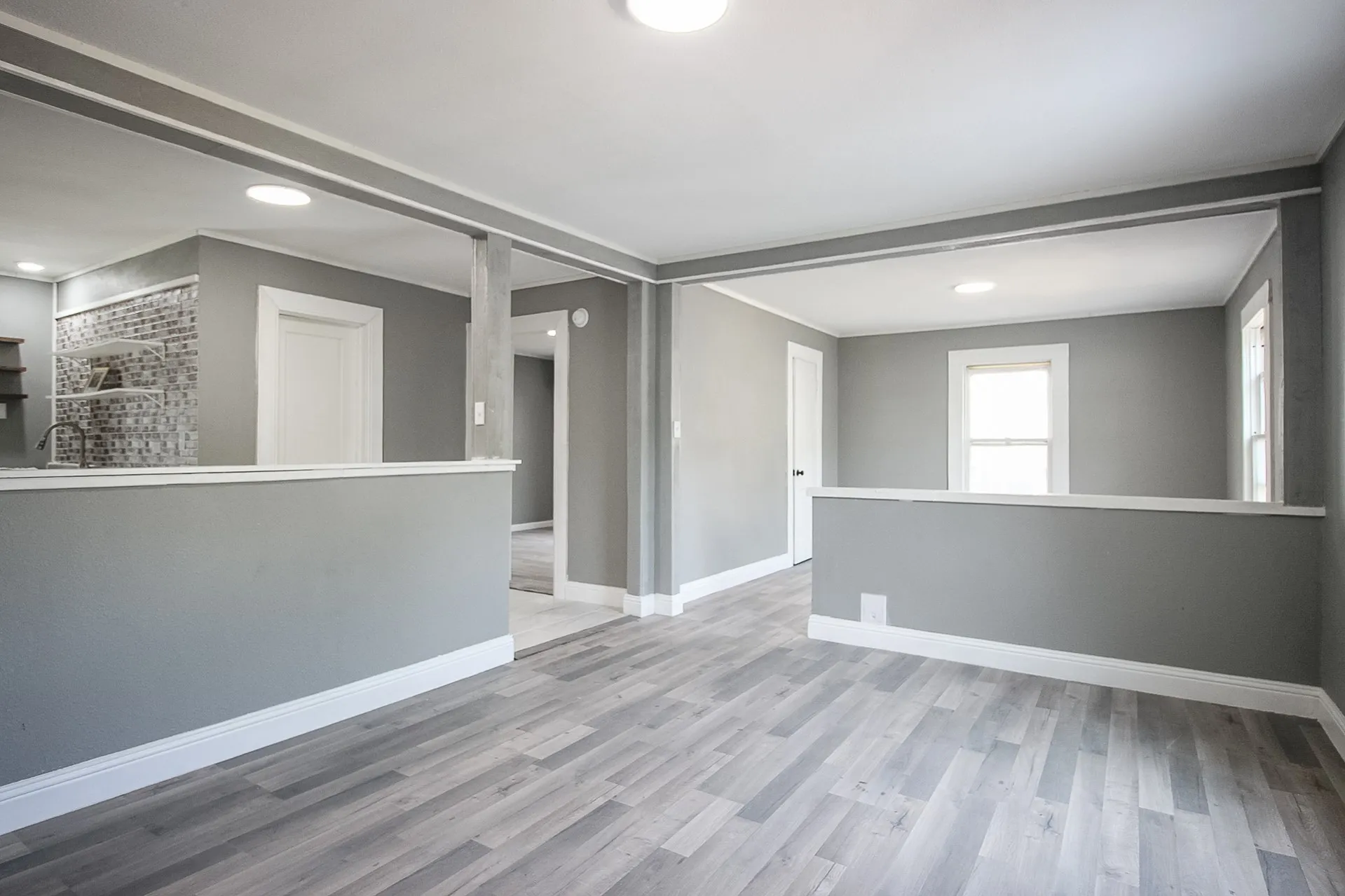 Single Family Residence For Sale in Mc Lennan County , 3720 Live Oak, Waco, Texas 76708, 3 Bedroom, 2 Bathroom, 1 Garage spaces, 1,596 Sqft, built in 1950, mls#21395992, Real Estate Agent in Waco, Homes For Sale in Mc Lennan county, Homes For Sale in Waco, Realtor in Waco Texas, Real Estate Brokerage Independent Realty Texas, Luminita Cordes Realtor