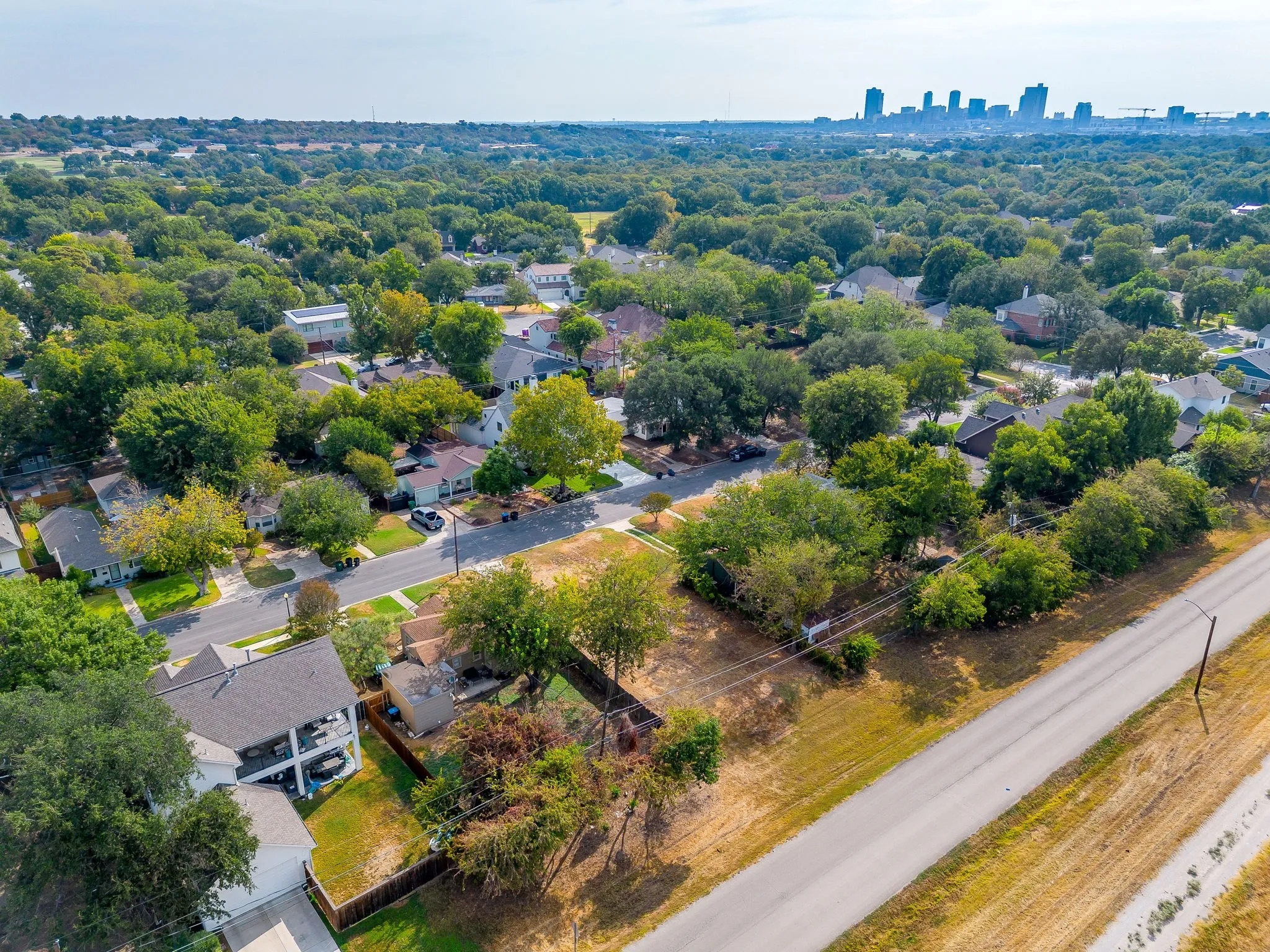 Improved Land For Sale in Tarrant County , 825 Edgefield Road, Fort Worth, Texas 76107, 0, 0, Garage spaces, 0 Sqft, built in 1942, mls#21393797, Real Estate Agent in Fort Worth, Homes For Sale in Tarrant county, Homes For Sale in Fort Worth, Realtor in Fort Worth Texas, Real Estate Brokerage Independent Realty Texas, Luminita Cordes Realtor