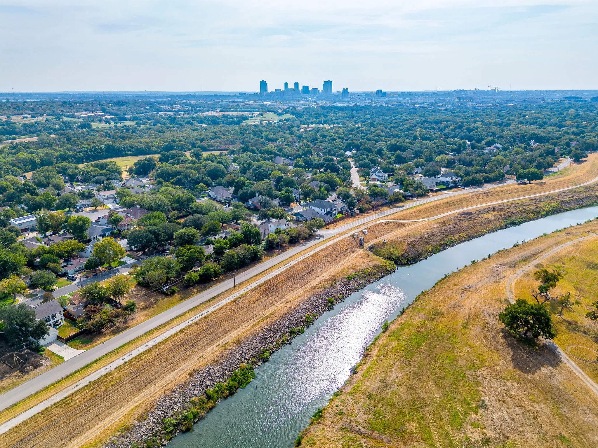 Improved Land For Sale in Tarrant County , 825 Edgefield Road, Fort Worth, Texas 76107, 0, 0, Garage spaces, 0 Sqft, built in 1942, mls#21393797, Real Estate Agent in Fort Worth, Homes For Sale in Tarrant county, Homes For Sale in Fort Worth, Realtor in Fort Worth Texas, Real Estate Brokerage Independent Realty Texas, Luminita Cordes Realtor