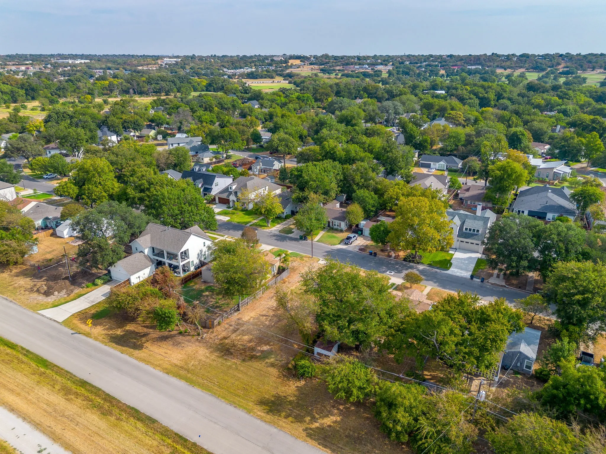 Improved Land For Sale in Tarrant County , 825 Edgefield Road, Fort Worth, Texas 76107, 0, 0, Garage spaces, 0 Sqft, built in 1942, mls#21393797, Real Estate Agent in Fort Worth, Homes For Sale in Tarrant county, Homes For Sale in Fort Worth, Realtor in Fort Worth Texas, Real Estate Brokerage Independent Realty Texas, Luminita Cordes Realtor