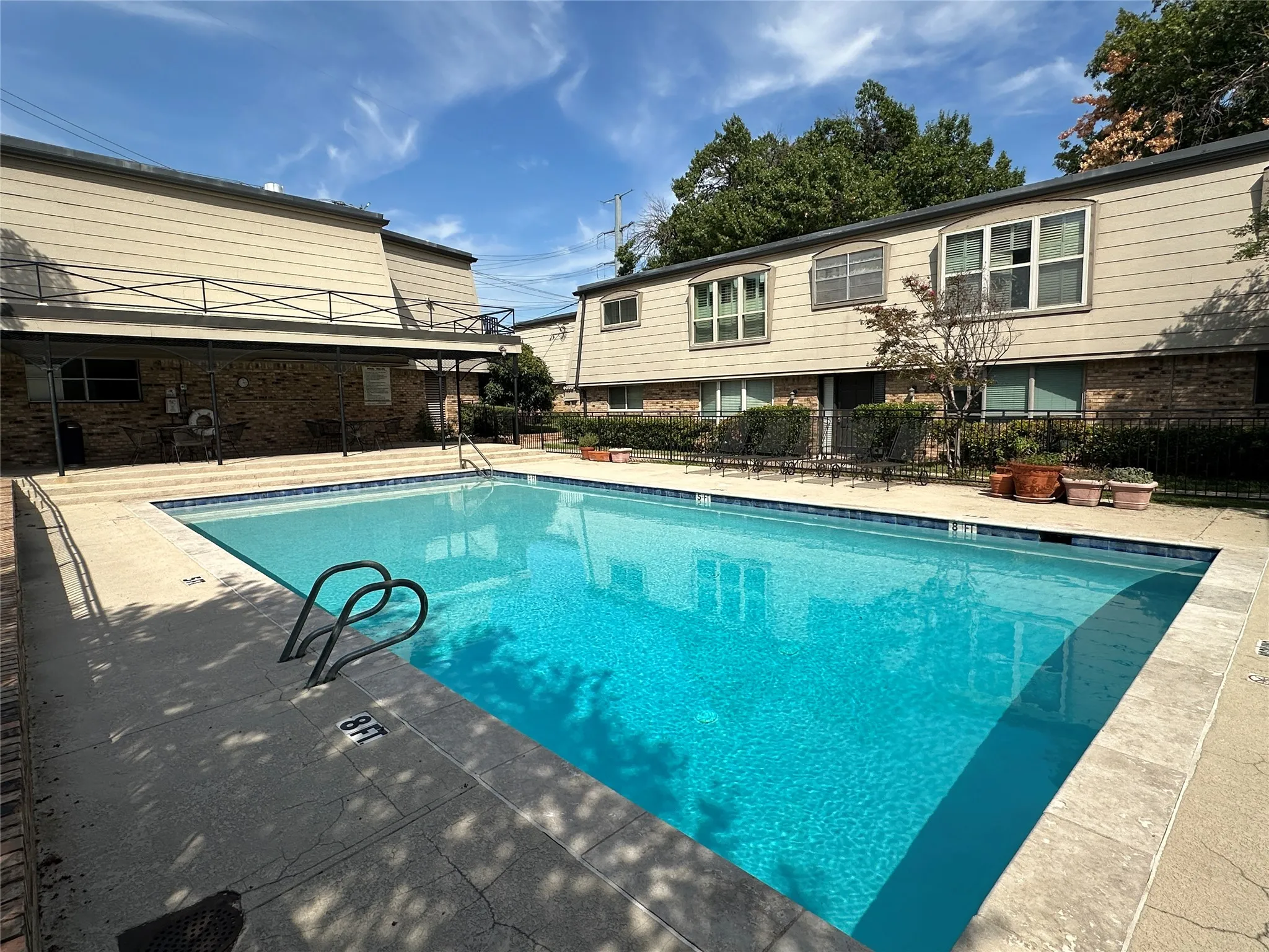 Condominium For Sale in Dallas County , 7939 Royal Lane 225, Dallas, Texas 75230, 2 Bedroom, 2 Bathroom, Garage spaces, 1,101 Sqft, built in 1964, mls#21396483, Real Estate Agent in Dallas, Homes For Sale in Dallas county, Homes For Sale in Dallas, Realtor in Dallas Texas, Real Estate Brokerage Independent Realty Texas, Luminita Cordes Realtor