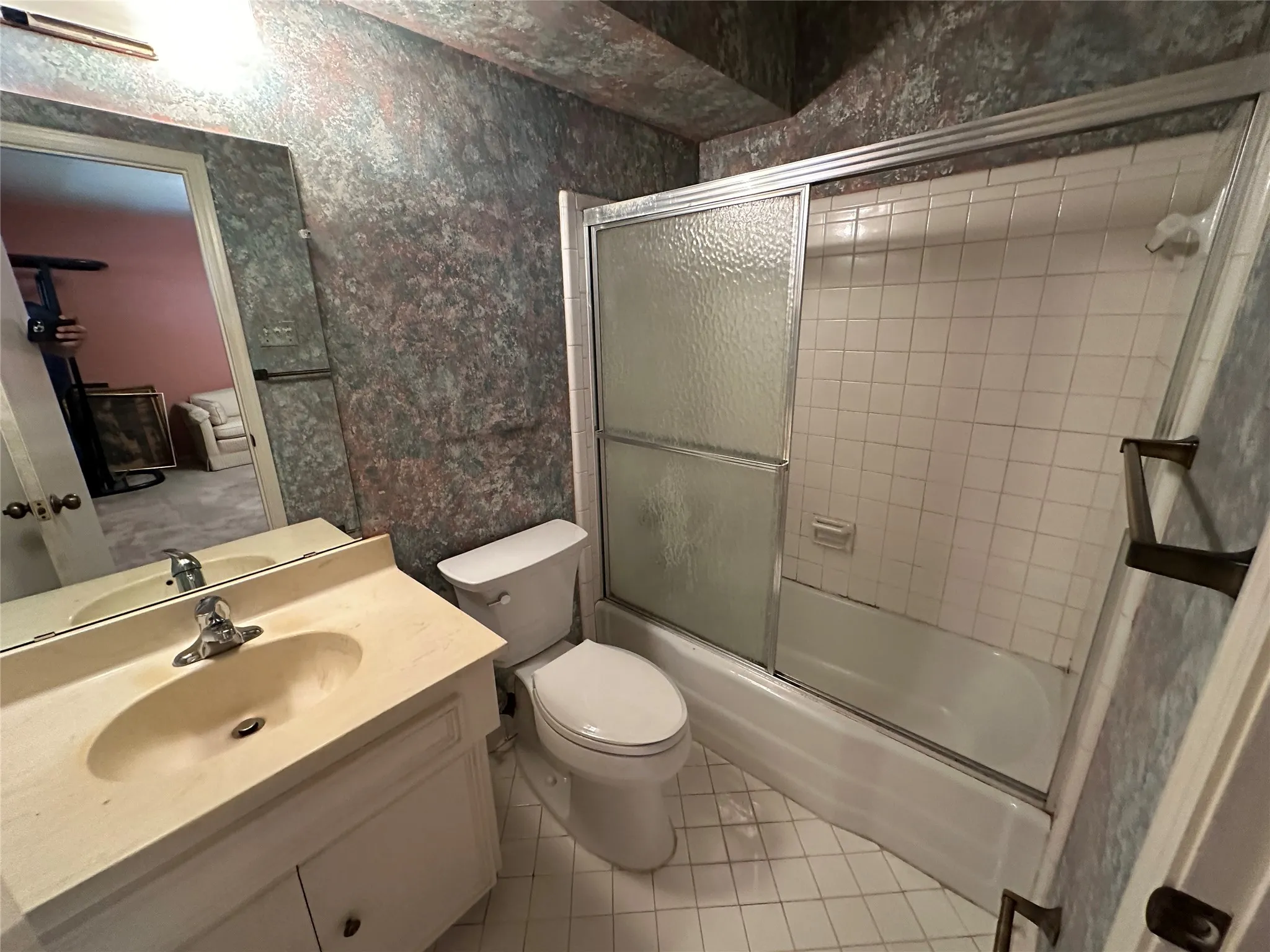 Condominium For Sale in Dallas County , 7939 Royal Lane 225, Dallas, Texas 75230, 2 Bedroom, 2 Bathroom, Garage spaces, 1,101 Sqft, built in 1964, mls#21396483, Real Estate Agent in Dallas, Homes For Sale in Dallas county, Homes For Sale in Dallas, Realtor in Dallas Texas, Real Estate Brokerage Independent Realty Texas, Luminita Cordes Realtor