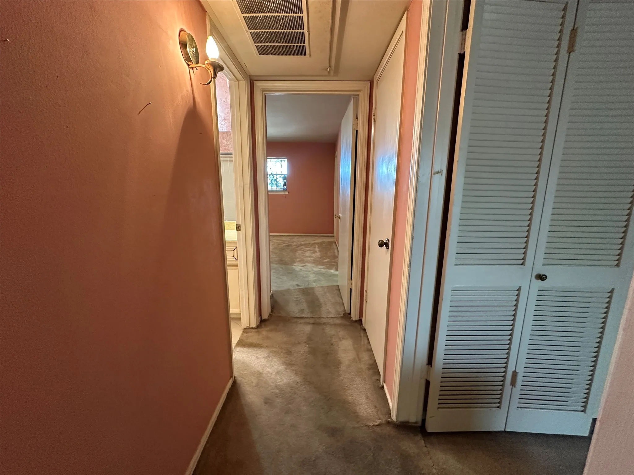 Condominium For Sale in Dallas County , 7939 Royal Lane 225, Dallas, Texas 75230, 2 Bedroom, 2 Bathroom, Garage spaces, 1,101 Sqft, built in 1964, mls#21396483, Real Estate Agent in Dallas, Homes For Sale in Dallas county, Homes For Sale in Dallas, Realtor in Dallas Texas, Real Estate Brokerage Independent Realty Texas, Luminita Cordes Realtor
