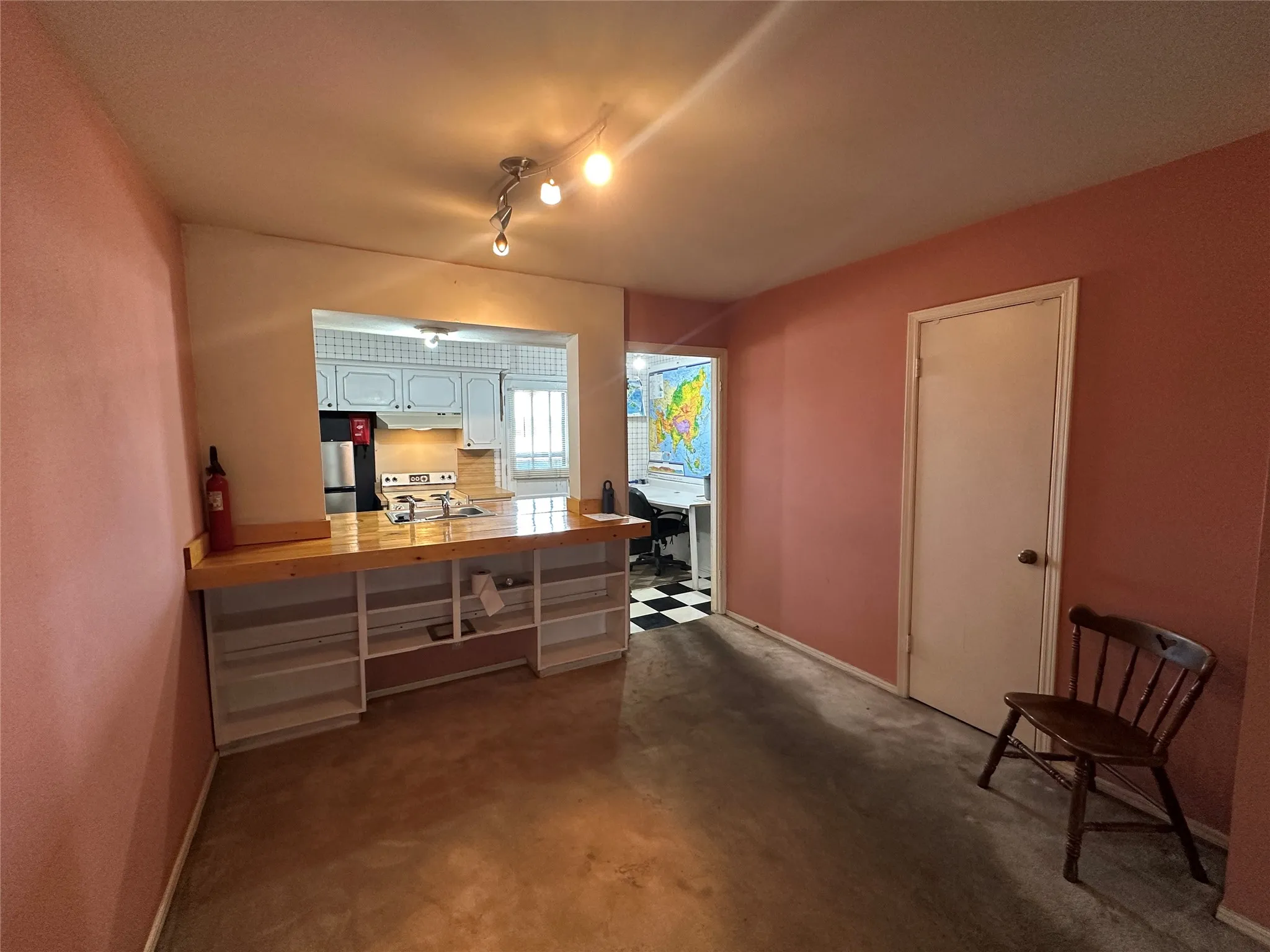 Condominium For Sale in Dallas County , 7939 Royal Lane 225, Dallas, Texas 75230, 2 Bedroom, 2 Bathroom, Garage spaces, 1,101 Sqft, built in 1964, mls#21396483, Real Estate Agent in Dallas, Homes For Sale in Dallas county, Homes For Sale in Dallas, Realtor in Dallas Texas, Real Estate Brokerage Independent Realty Texas, Luminita Cordes Realtor