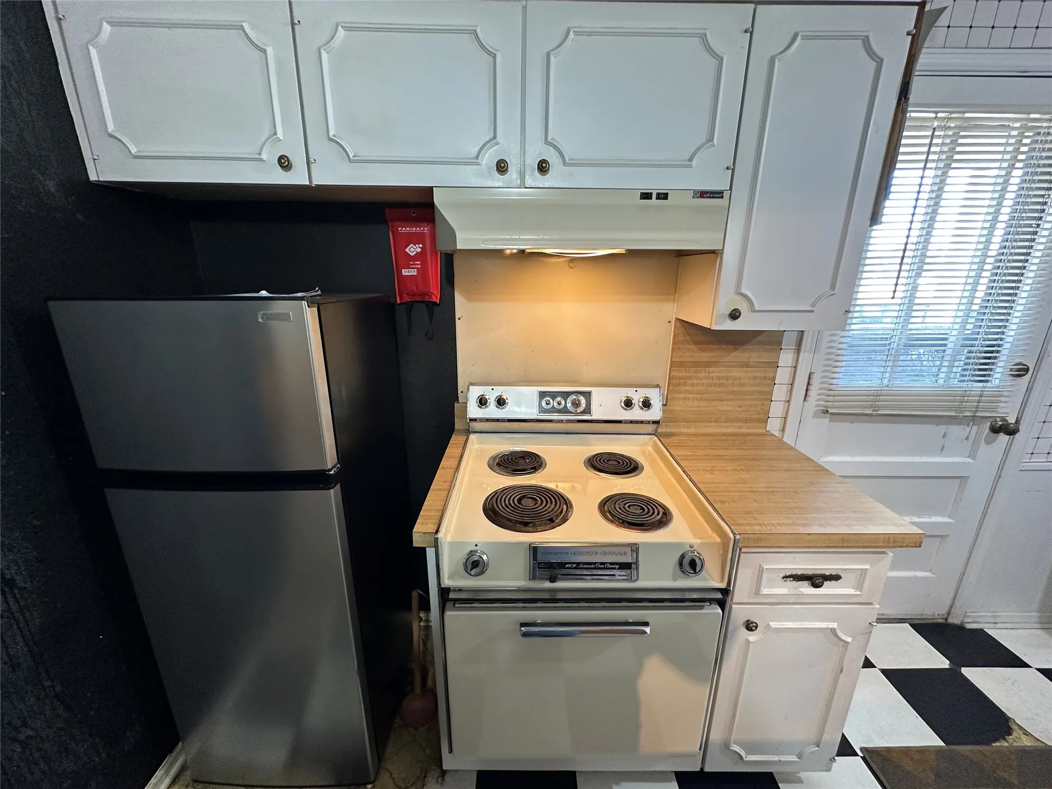 Condominium For Sale in Dallas County , 7939 Royal Lane 225, Dallas, Texas 75230, 2 Bedroom, 2 Bathroom, Garage spaces, 1,101 Sqft, built in 1964, mls#21396483, Real Estate Agent in Dallas, Homes For Sale in Dallas county, Homes For Sale in Dallas, Realtor in Dallas Texas, Real Estate Brokerage Independent Realty Texas, Luminita Cordes Realtor