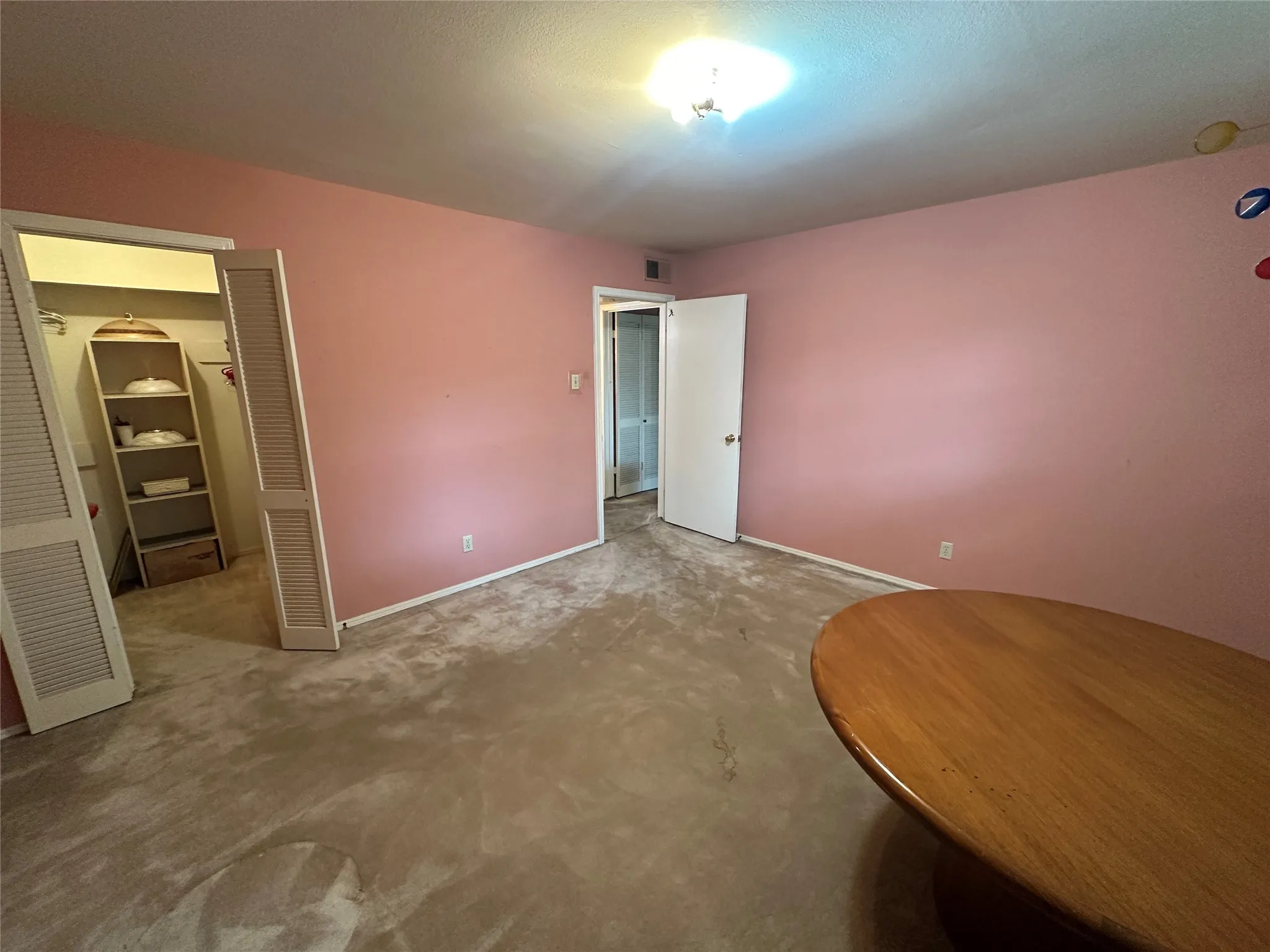 Condominium For Sale in Dallas County , 7939 Royal Lane 225, Dallas, Texas 75230, 2 Bedroom, 2 Bathroom, Garage spaces, 1,101 Sqft, built in 1964, mls#21396483, Real Estate Agent in Dallas, Homes For Sale in Dallas county, Homes For Sale in Dallas, Realtor in Dallas Texas, Real Estate Brokerage Independent Realty Texas, Luminita Cordes Realtor