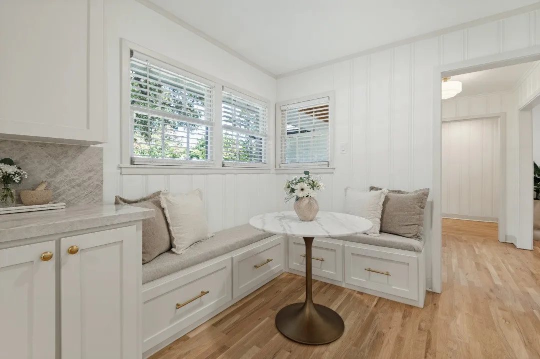 Single Family Residence For Sale in Tarrant County , 2013 Huntington Lane, Fort Worth, Texas 76110, 3 Bedroom, 2 Bathroom, 2 Garage spaces, 1,970 Sqft, built in 1953, mls#21397334, Real Estate Agent in Fort Worth, Homes For Sale in Tarrant county, Homes For Sale in Fort Worth, Realtor in Fort Worth Texas, Real Estate Brokerage Independent Realty Texas, Luminita Cordes Realtor