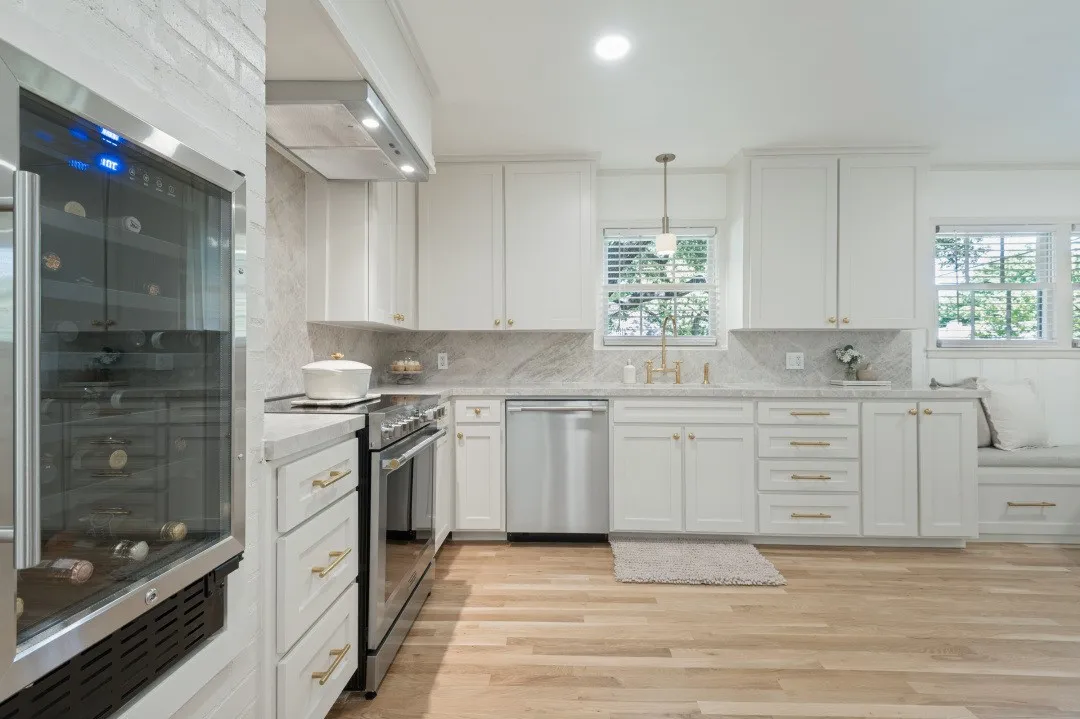 Single Family Residence For Sale in Tarrant County , 2013 Huntington Lane, Fort Worth, Texas 76110, 3 Bedroom, 2 Bathroom, 2 Garage spaces, 1,970 Sqft, built in 1953, mls#21397334, Real Estate Agent in Fort Worth, Homes For Sale in Tarrant county, Homes For Sale in Fort Worth, Realtor in Fort Worth Texas, Real Estate Brokerage Independent Realty Texas, Luminita Cordes Realtor