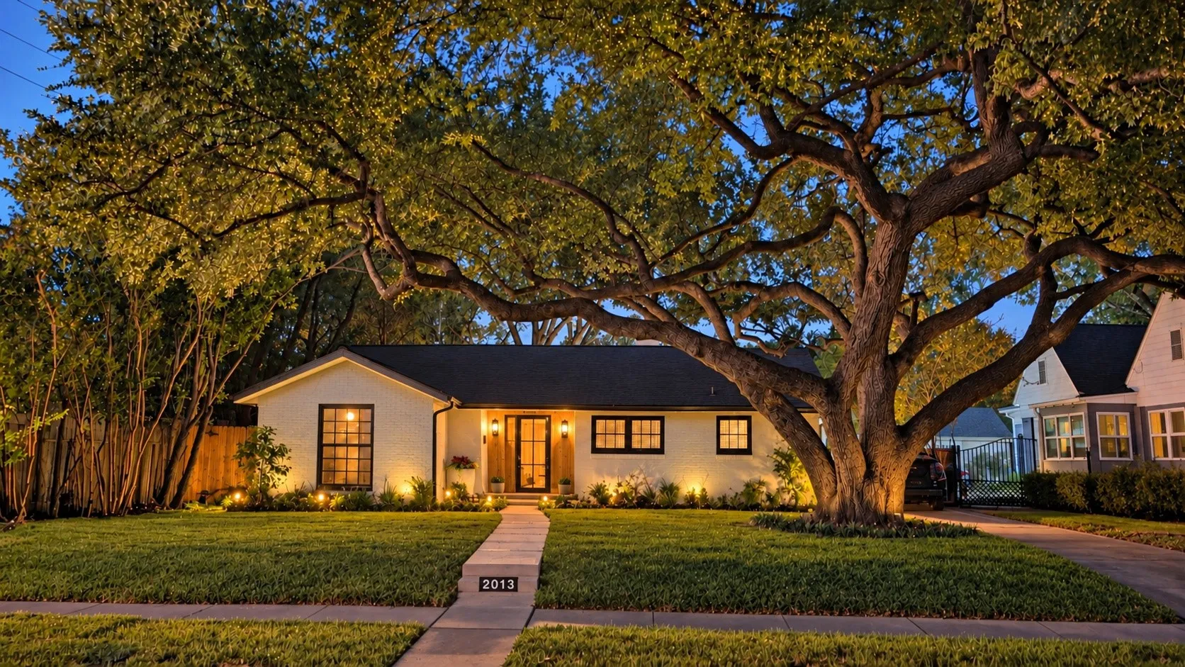Single Family Residence For Sale in Tarrant County , 2013 Huntington Lane, Fort Worth, Texas 76110, 3 Bedroom, 2 Bathroom, 2 Garage spaces, 1,970 Sqft, built in 1953, mls#21397334, Real Estate Agent in Fort Worth, Homes For Sale in Tarrant county, Homes For Sale in Fort Worth, Realtor in Fort Worth Texas, Real Estate Brokerage Independent Realty Texas, Luminita Cordes Realtor