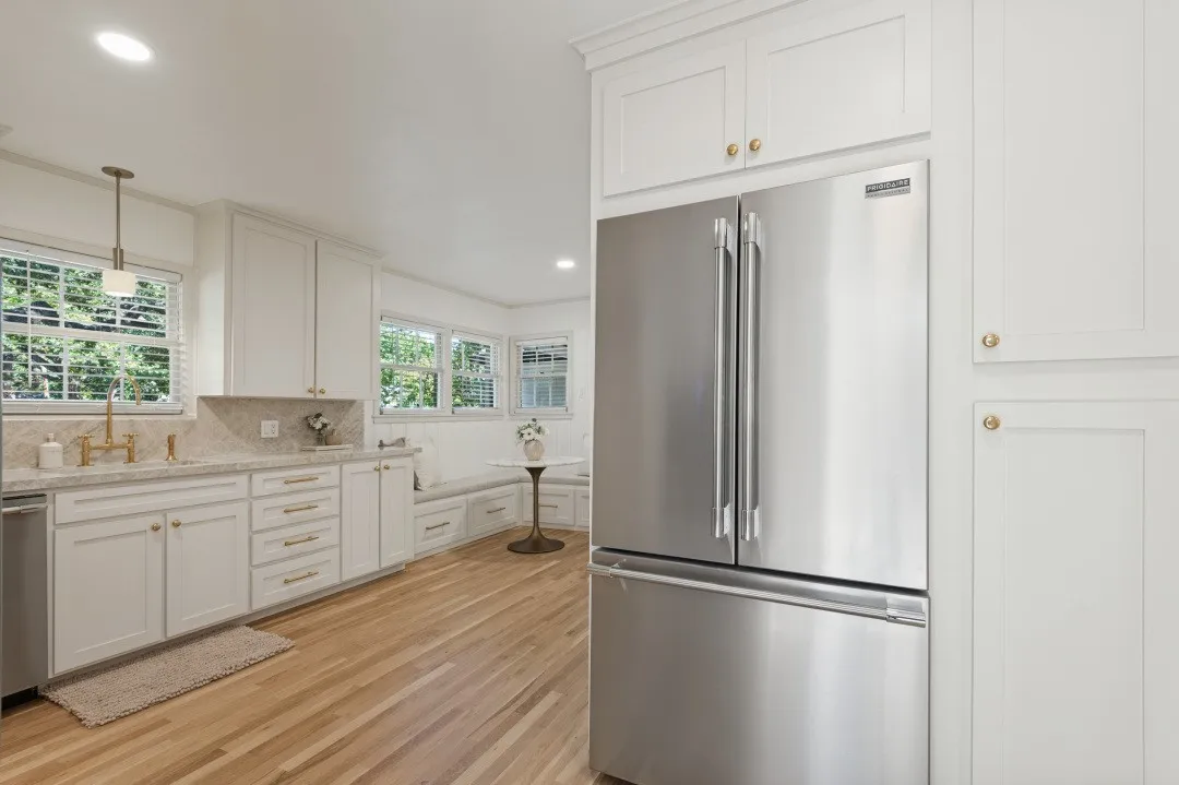 Single Family Residence For Sale in Tarrant County , 2013 Huntington Lane, Fort Worth, Texas 76110, 3 Bedroom, 2 Bathroom, 2 Garage spaces, 1,970 Sqft, built in 1953, mls#21397334, Real Estate Agent in Fort Worth, Homes For Sale in Tarrant county, Homes For Sale in Fort Worth, Realtor in Fort Worth Texas, Real Estate Brokerage Independent Realty Texas, Luminita Cordes Realtor