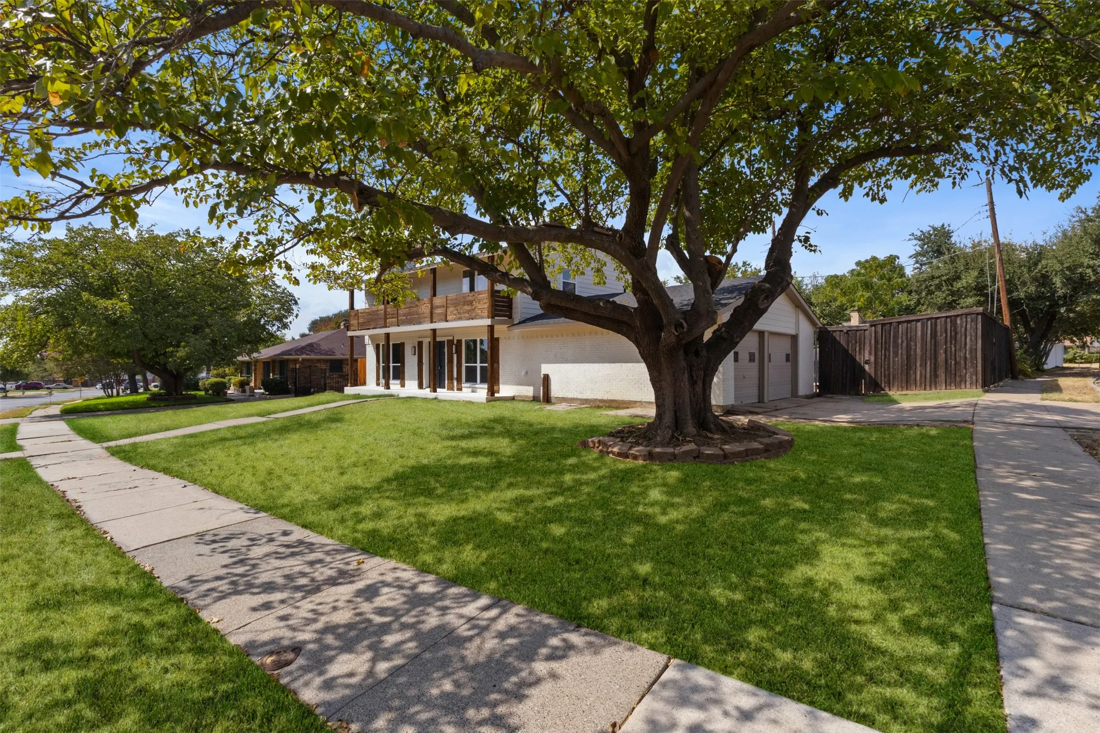 Single Family Residence For Sale in Dallas County , 2833 Cibola Drive, Irving, Texas 75062, 4 Bedroom, 3 Bathroom, 2 Garage spaces, 1,850 Sqft, built in 1968, mls#21396371, Real Estate Agent in Irving, Homes For Sale in Dallas county, Homes For Sale in Irving, Realtor in Irving Texas, Real Estate Brokerage Independent Realty Texas, Luminita Cordes Realtor