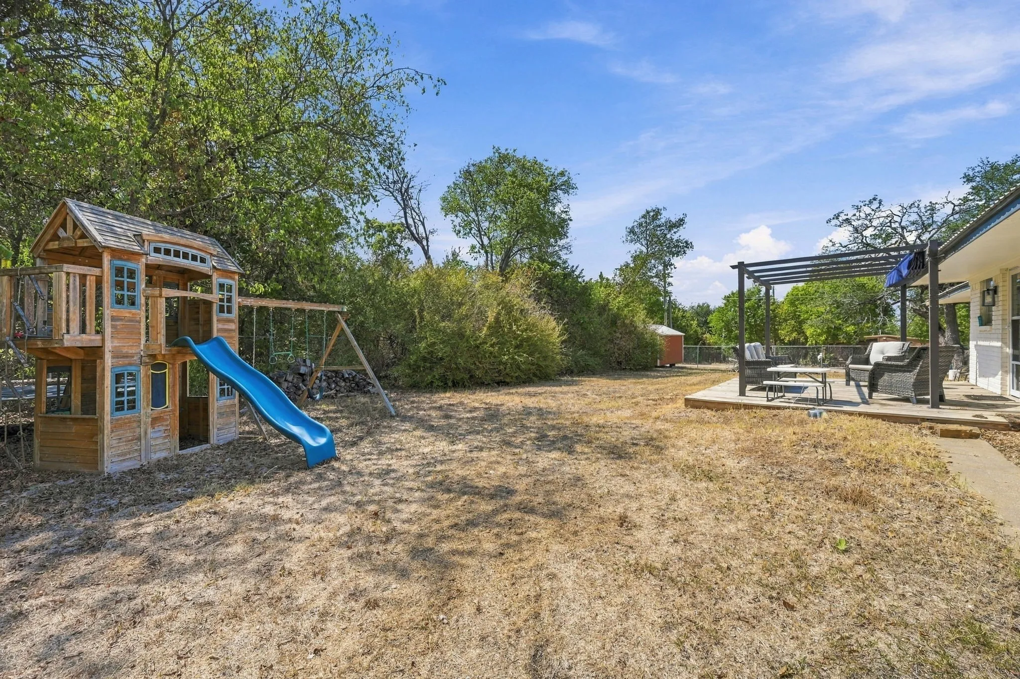 Single Family Residence For Sale in Hill County , 102 Creek Drive, Whitney, Texas 76692, 4 Bedroom, 1 Bathroom, Garage spaces, 1,523 Sqft, built in 0, mls#21395205, Real Estate Agent in Whitney, Homes For Sale in Hill county, Homes For Sale in Whitney, Realtor in Whitney Texas, Real Estate Brokerage Independent Realty Texas, Luminita Cordes Realtor