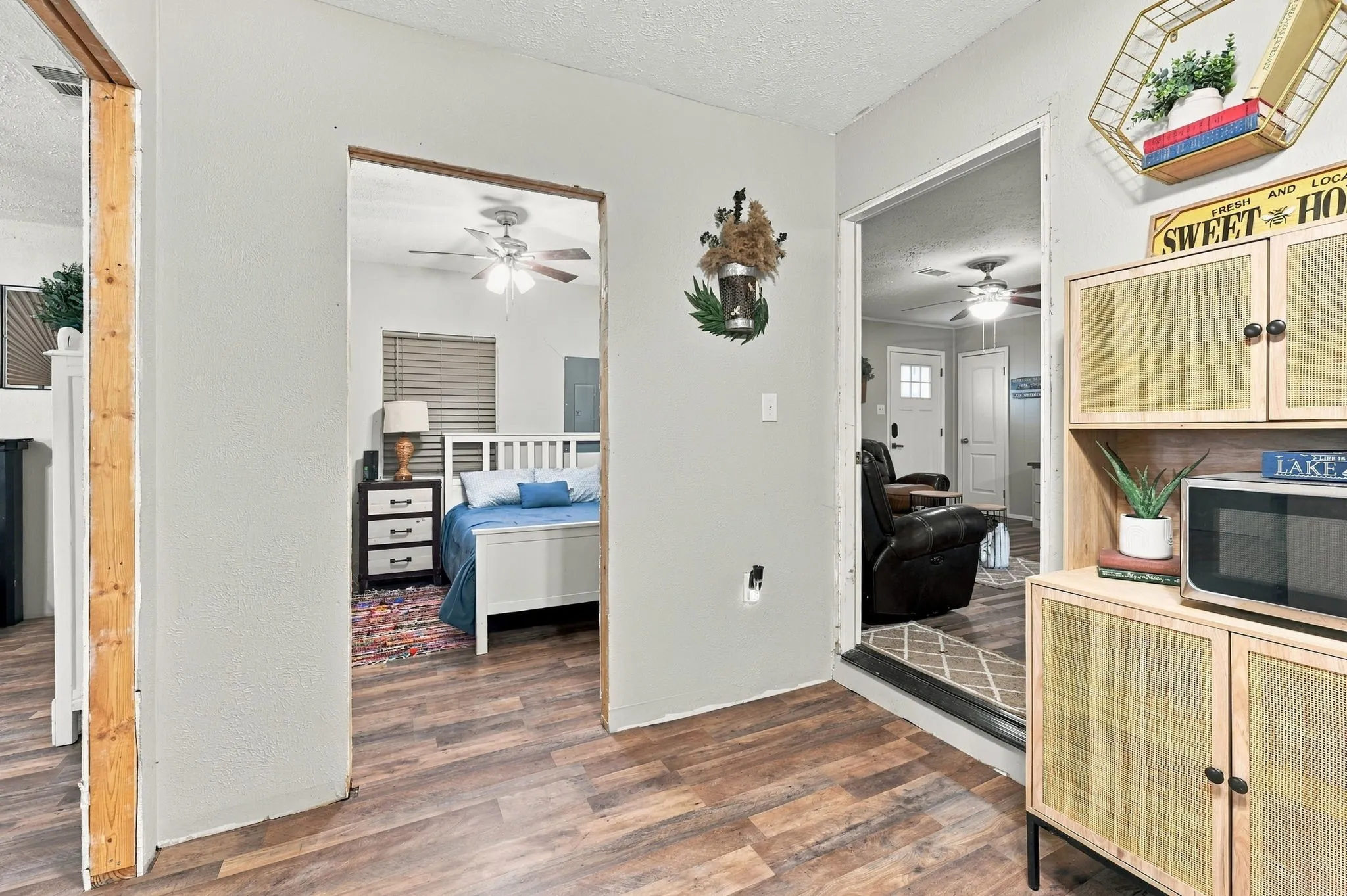 Single Family Residence For Sale in Hill County , 102 Creek Drive, Whitney, Texas 76692, 4 Bedroom, 1 Bathroom, Garage spaces, 1,523 Sqft, built in 0, mls#21395205, Real Estate Agent in Whitney, Homes For Sale in Hill county, Homes For Sale in Whitney, Realtor in Whitney Texas, Real Estate Brokerage Independent Realty Texas, Luminita Cordes Realtor