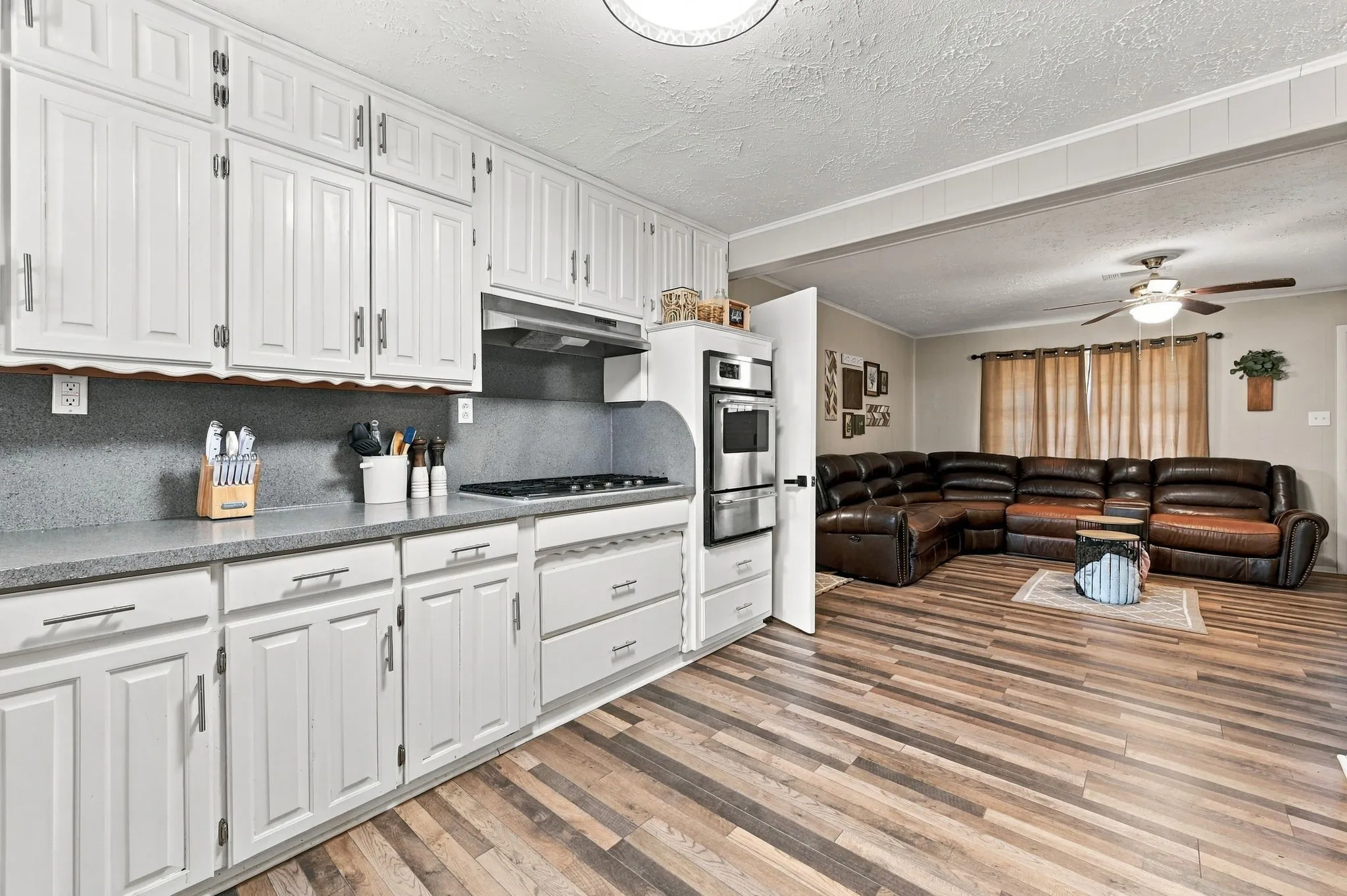 Single Family Residence For Sale in Hill County , 102 Creek Drive, Whitney, Texas 76692, 4 Bedroom, 1 Bathroom, Garage spaces, 1,523 Sqft, built in 0, mls#21395205, Real Estate Agent in Whitney, Homes For Sale in Hill county, Homes For Sale in Whitney, Realtor in Whitney Texas, Real Estate Brokerage Independent Realty Texas, Luminita Cordes Realtor