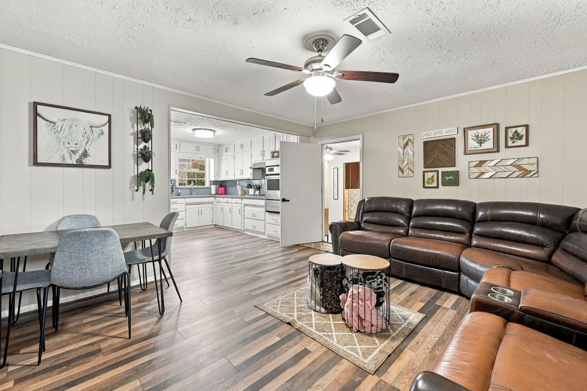 Single Family Residence For Sale in Hill County , 102 Creek Drive, Whitney, Texas 76692, 4 Bedroom, 1 Bathroom, Garage spaces, 1,523 Sqft, built in 0, mls#21395205, Real Estate Agent in Whitney, Homes For Sale in Hill county, Homes For Sale in Whitney, Realtor in Whitney Texas, Real Estate Brokerage Independent Realty Texas, Luminita Cordes Realtor