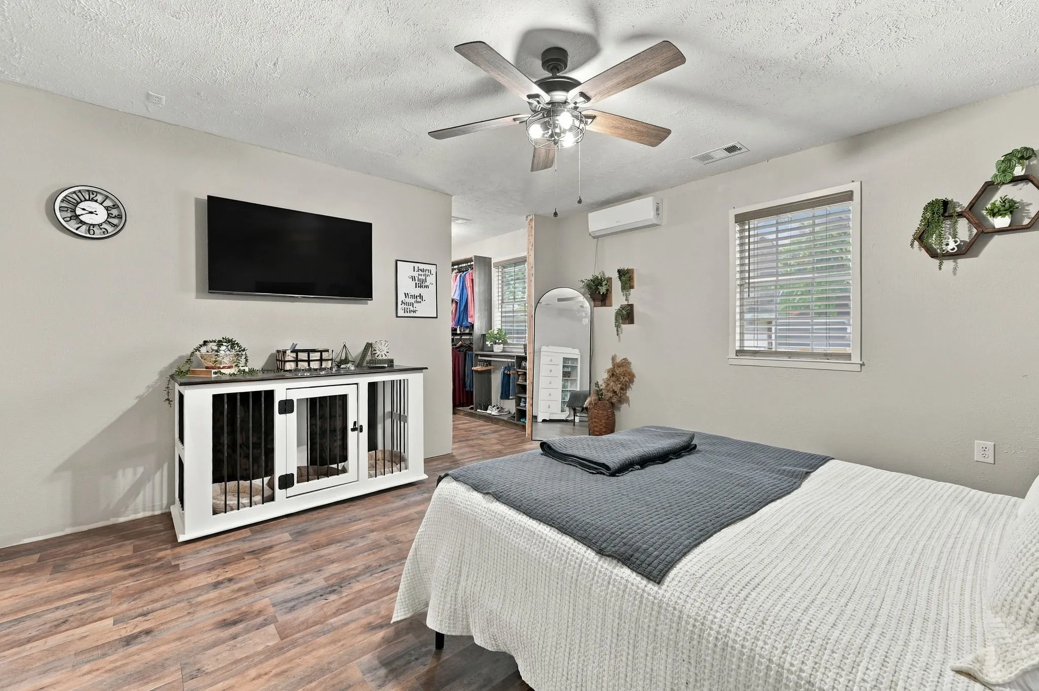 Single Family Residence For Sale in Hill County , 102 Creek Drive, Whitney, Texas 76692, 4 Bedroom, 1 Bathroom, Garage spaces, 1,523 Sqft, built in 0, mls#21395205, Real Estate Agent in Whitney, Homes For Sale in Hill county, Homes For Sale in Whitney, Realtor in Whitney Texas, Real Estate Brokerage Independent Realty Texas, Luminita Cordes Realtor