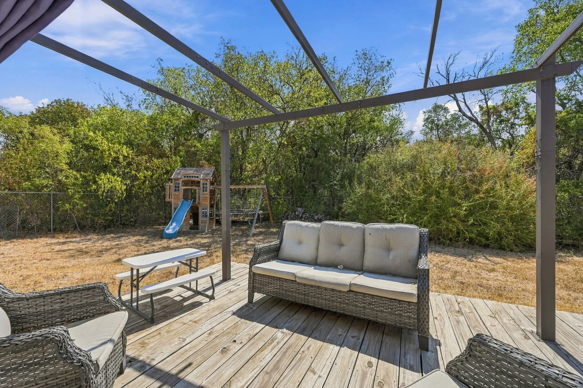 Single Family Residence For Sale in Hill County , 102 Creek Drive, Whitney, Texas 76692, 4 Bedroom, 1 Bathroom, Garage spaces, 1,523 Sqft, built in 0, mls#21395205, Real Estate Agent in Whitney, Homes For Sale in Hill county, Homes For Sale in Whitney, Realtor in Whitney Texas, Real Estate Brokerage Independent Realty Texas, Luminita Cordes Realtor