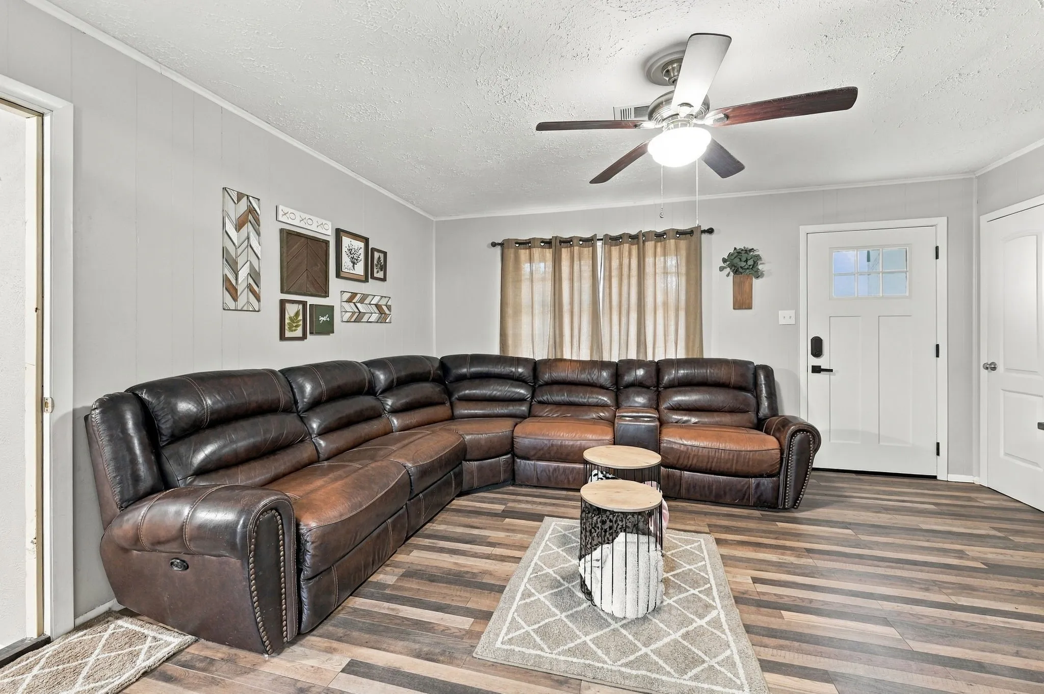 Single Family Residence For Sale in Hill County , 102 Creek Drive, Whitney, Texas 76692, 4 Bedroom, 1 Bathroom, Garage spaces, 1,523 Sqft, built in 0, mls#21395205, Real Estate Agent in Whitney, Homes For Sale in Hill county, Homes For Sale in Whitney, Realtor in Whitney Texas, Real Estate Brokerage Independent Realty Texas, Luminita Cordes Realtor