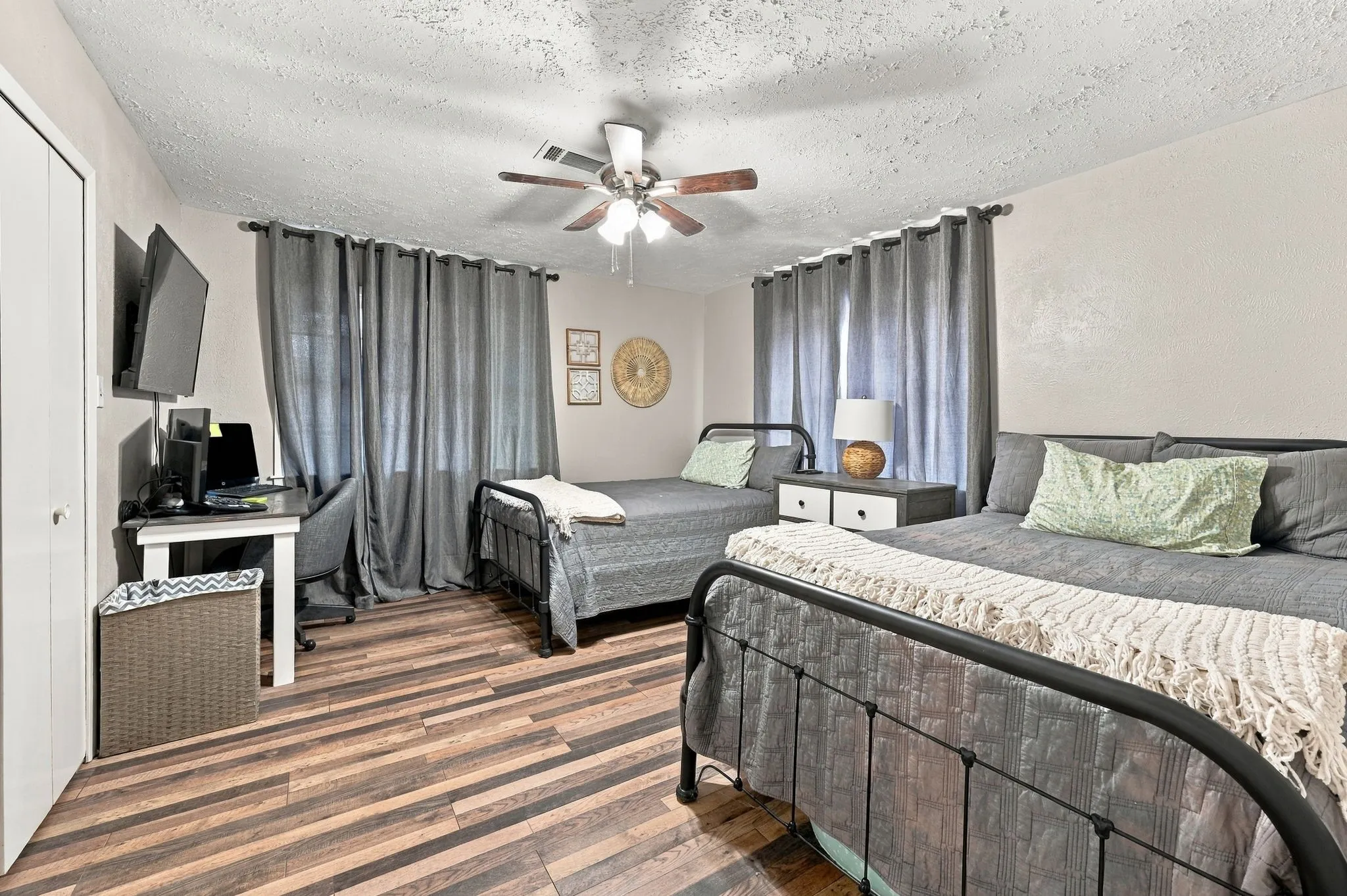Single Family Residence For Sale in Hill County , 102 Creek Drive, Whitney, Texas 76692, 4 Bedroom, 1 Bathroom, Garage spaces, 1,523 Sqft, built in 0, mls#21395205, Real Estate Agent in Whitney, Homes For Sale in Hill county, Homes For Sale in Whitney, Realtor in Whitney Texas, Real Estate Brokerage Independent Realty Texas, Luminita Cordes Realtor